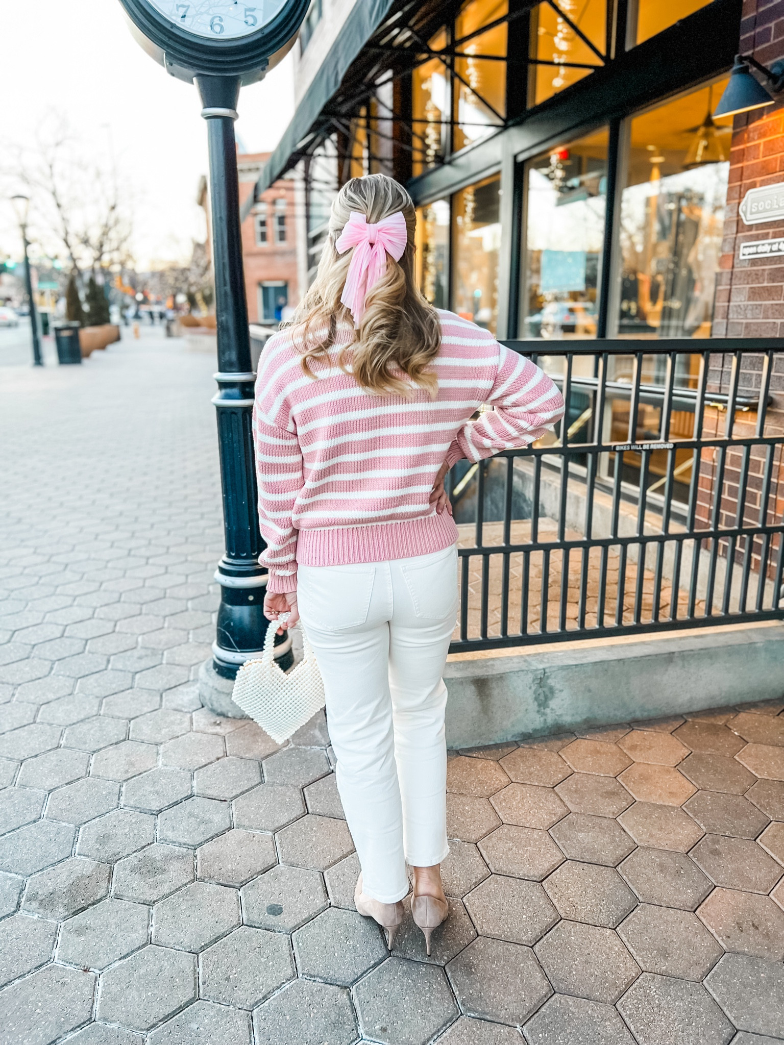 Valentine’s Day outfit! Size down in this pink cardigan and petite jeans fit TTS + 40% off. Valentine’s Day. Date night. Petite. Petite outfit. Pink sweater. Petite jeans. 