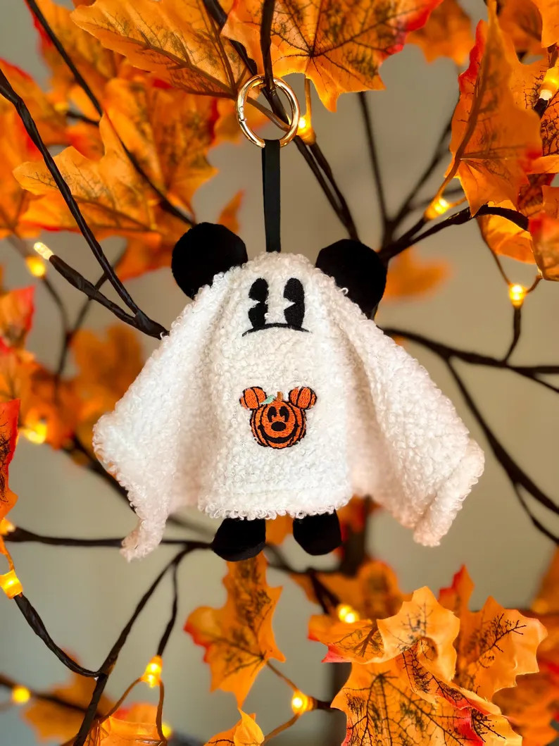Mickey Ghosty keychain - PRE-ORDER est to arrive end of SEPTEMBER | Etsy (Global)