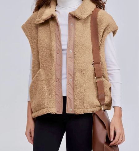 This cozy vest is perfect for chilly days 

#LTKSeasonal #LTKtravel