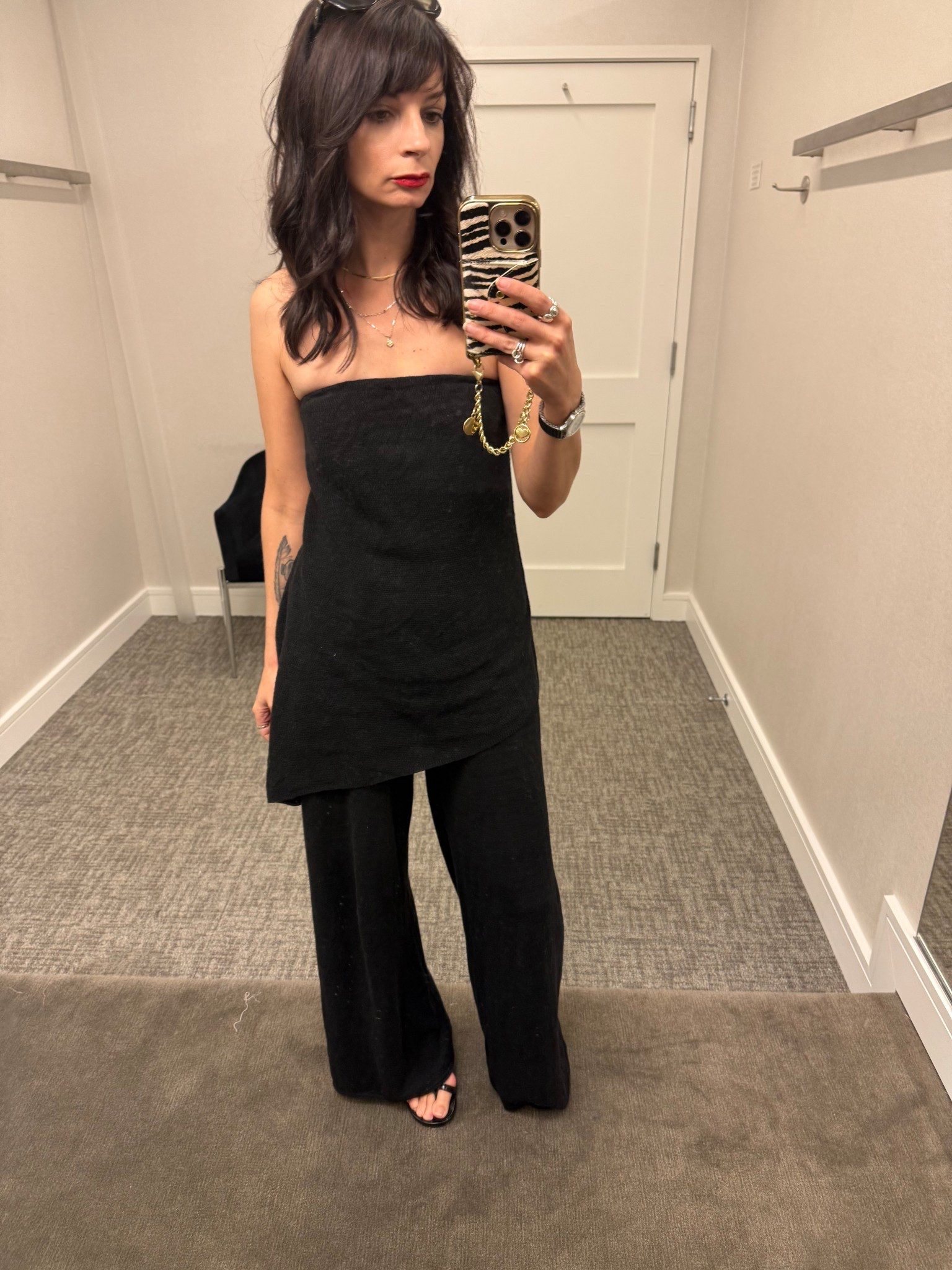 Do I need this Amazon set in another color? (Hint: the only acceptable answer is yes.)