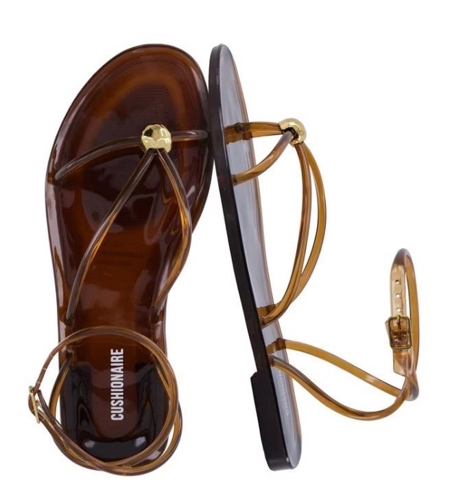 Dolce vita jelly sandal dupe

#LTKSaleAlert