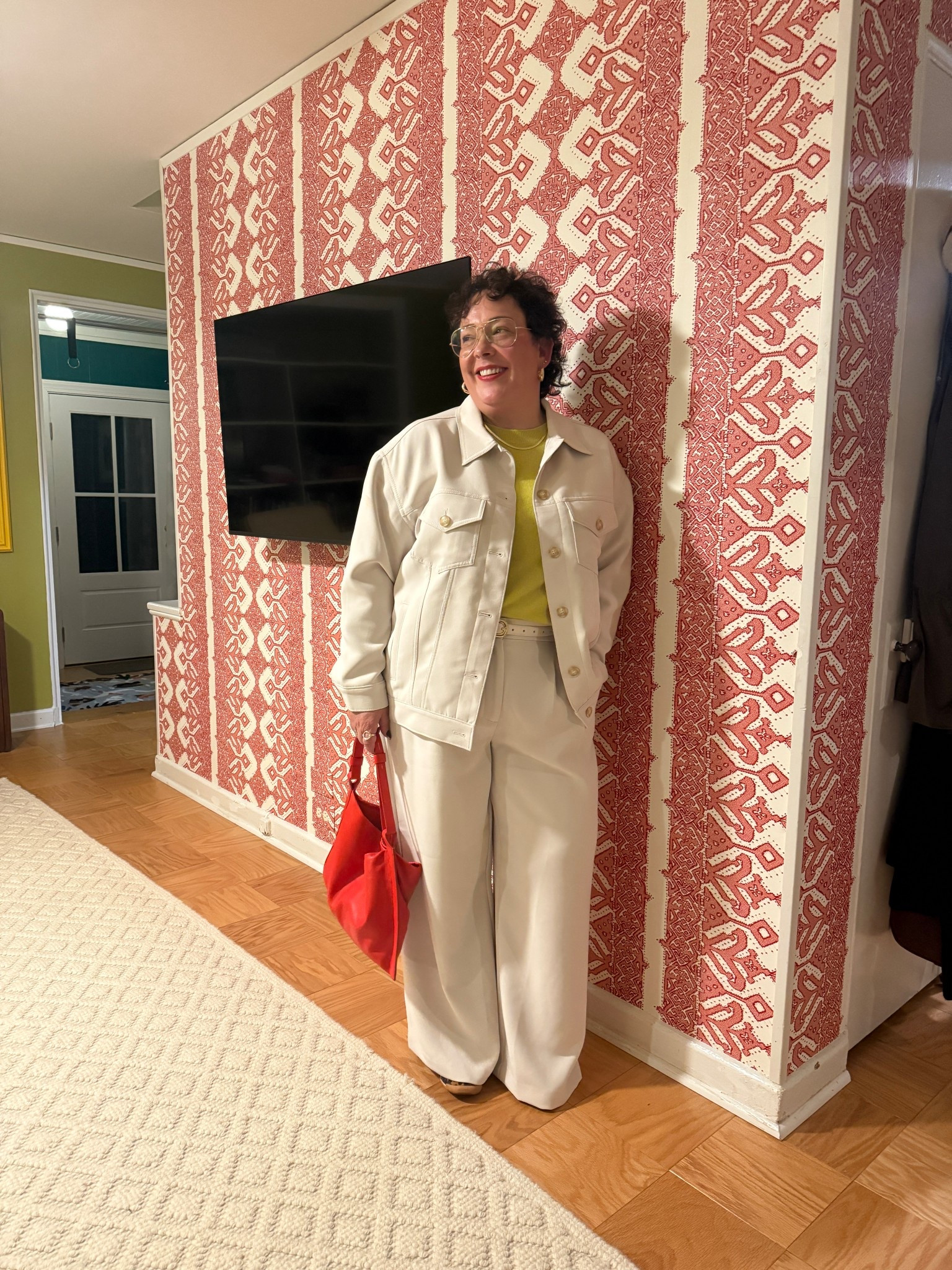 When the decor coordinates with your outfit… 

#LTKOver40 #LTKPetite #LTKMidsize