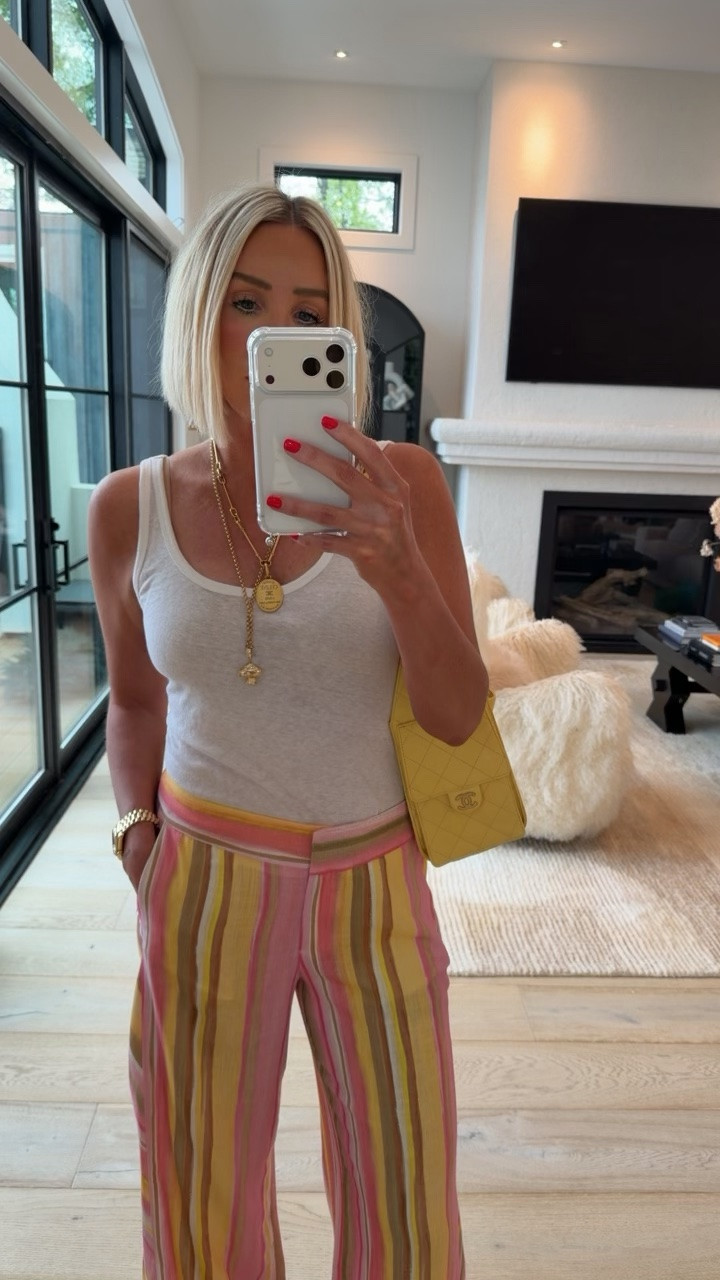 Just restocked Zara! .. sold out so fast last week when they came out 💕💕💕 wearing a medium