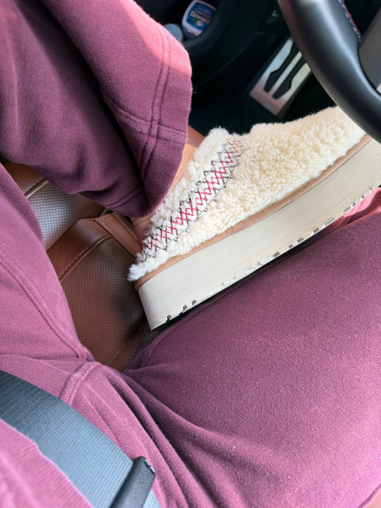 Burgundy & Uggs on sale 

#LTKmorningroutine #LTKootd #LTKActive