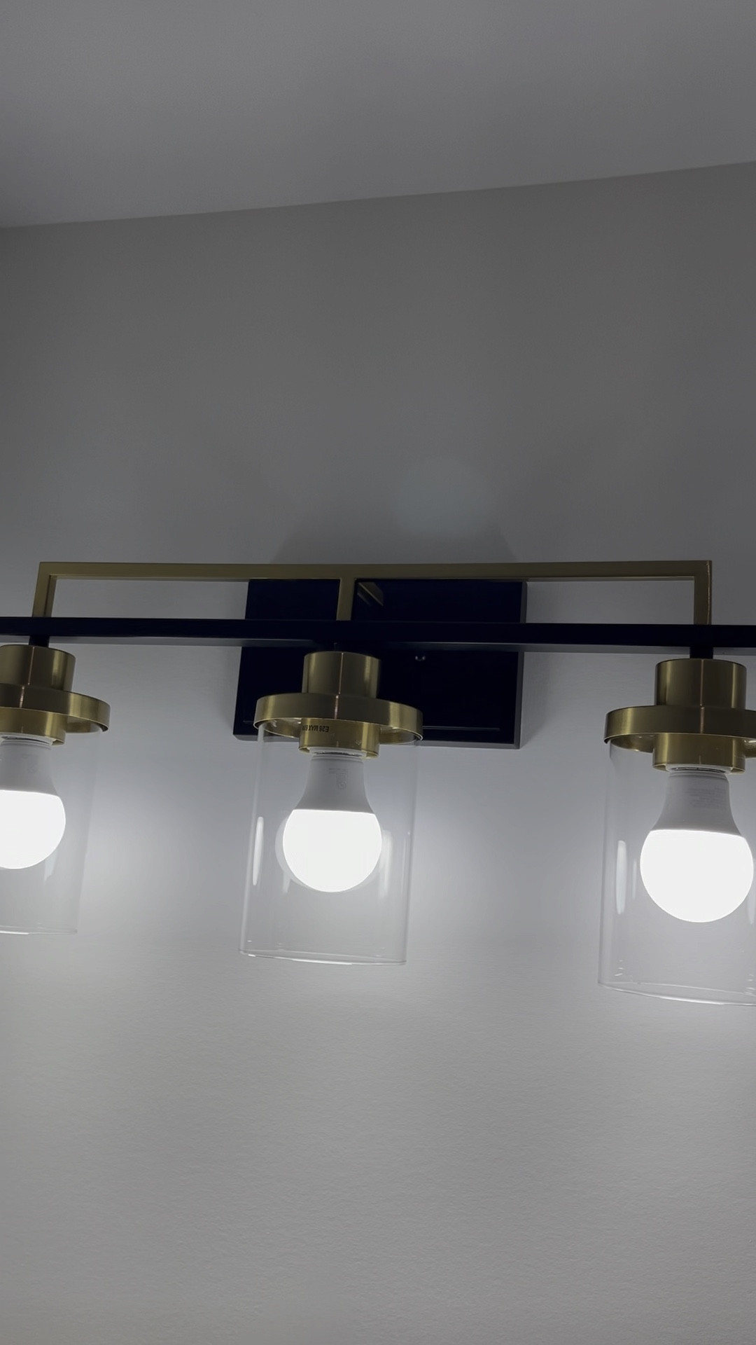 Master vanity light fixture

#LTKxPrimeDay #LTKhome #LTKFind