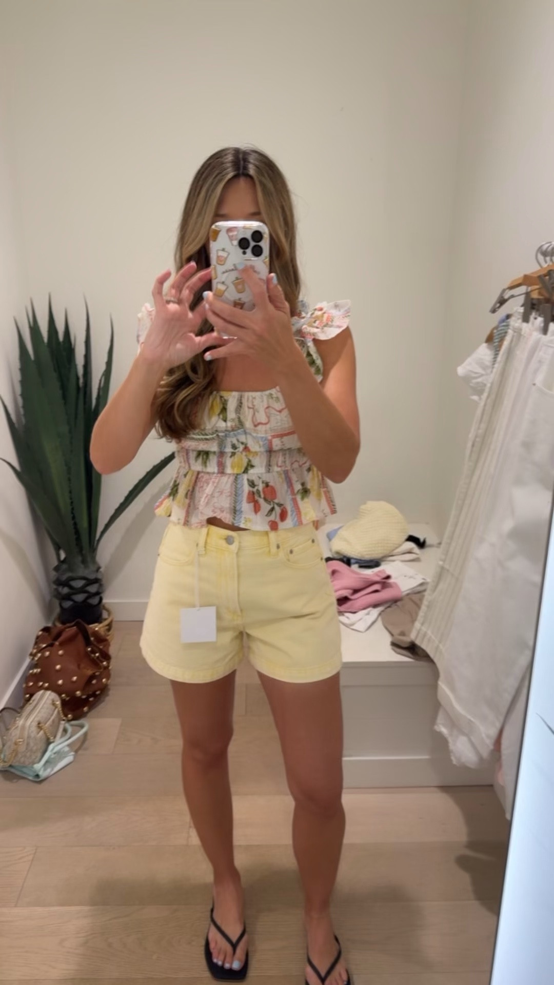 South moon under try on haul
Top small
Shorts 26

#LTKSeasonal #LTKOver40 #LTKvlog