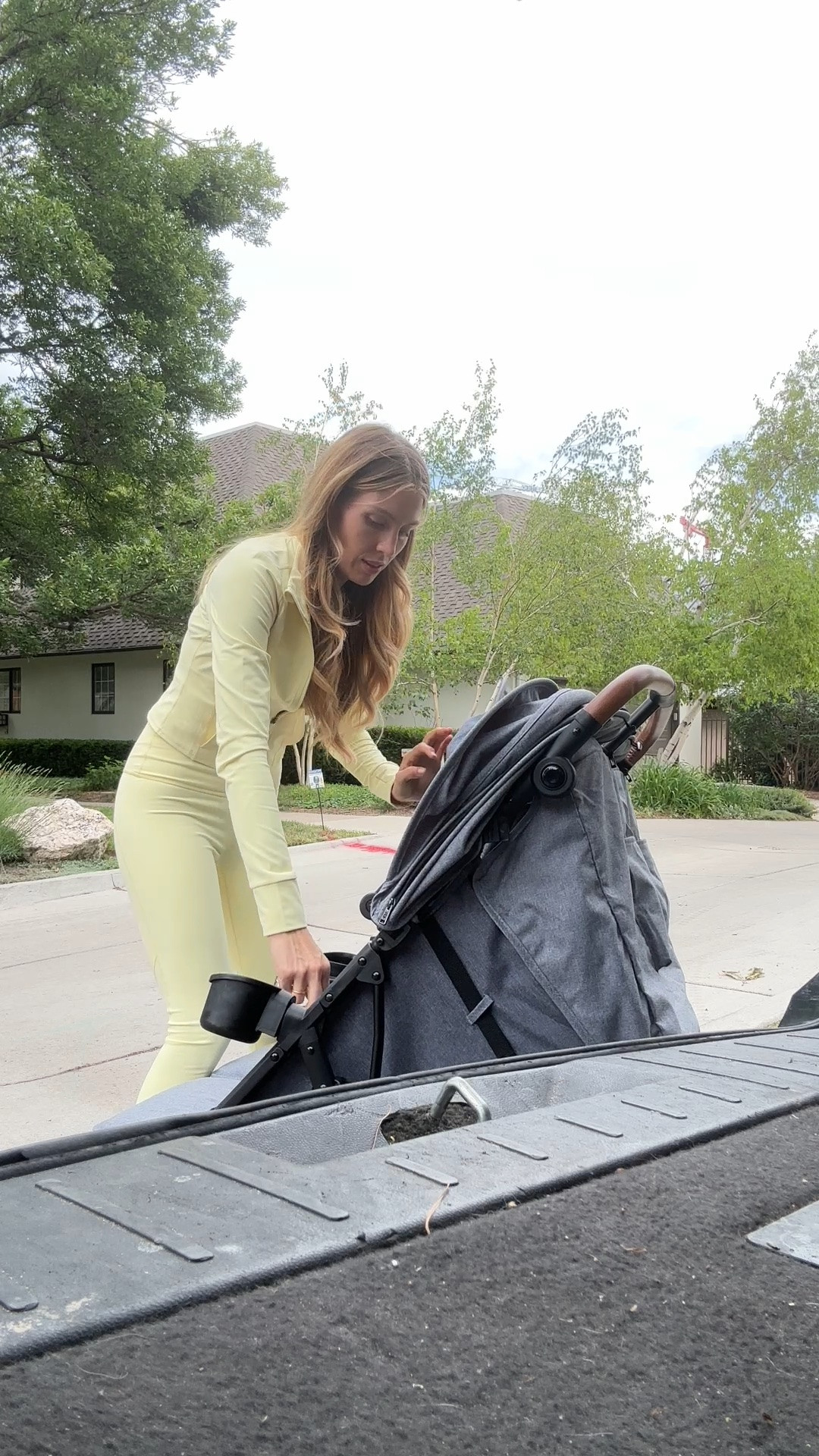 Easiest folding stroller

#LTKdayinmylife #LTKvlog #LTKstorytime