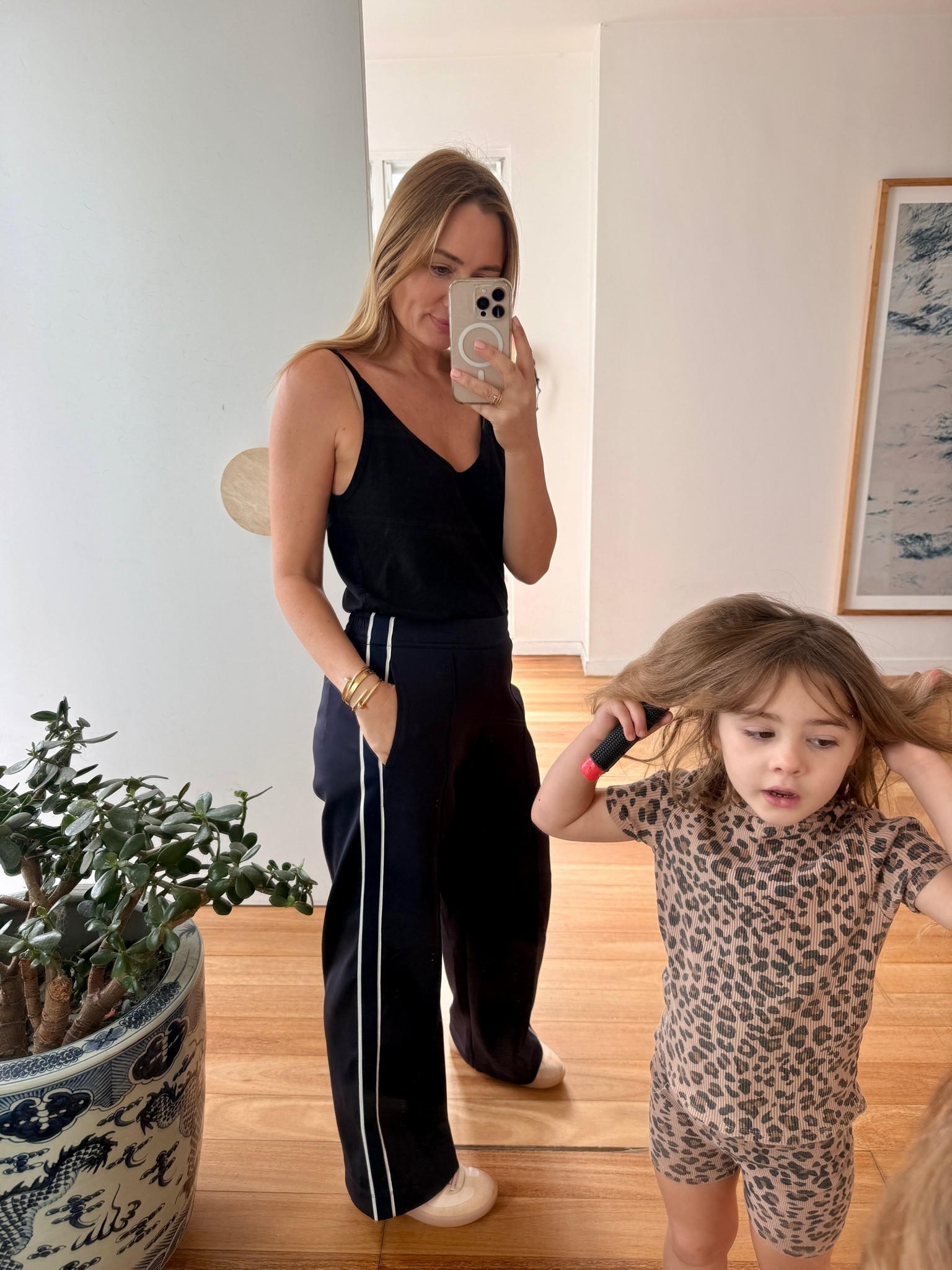 The Lina Luxe Trackpant will be your new BFF. Perfect for 🍂 and Winter xox
