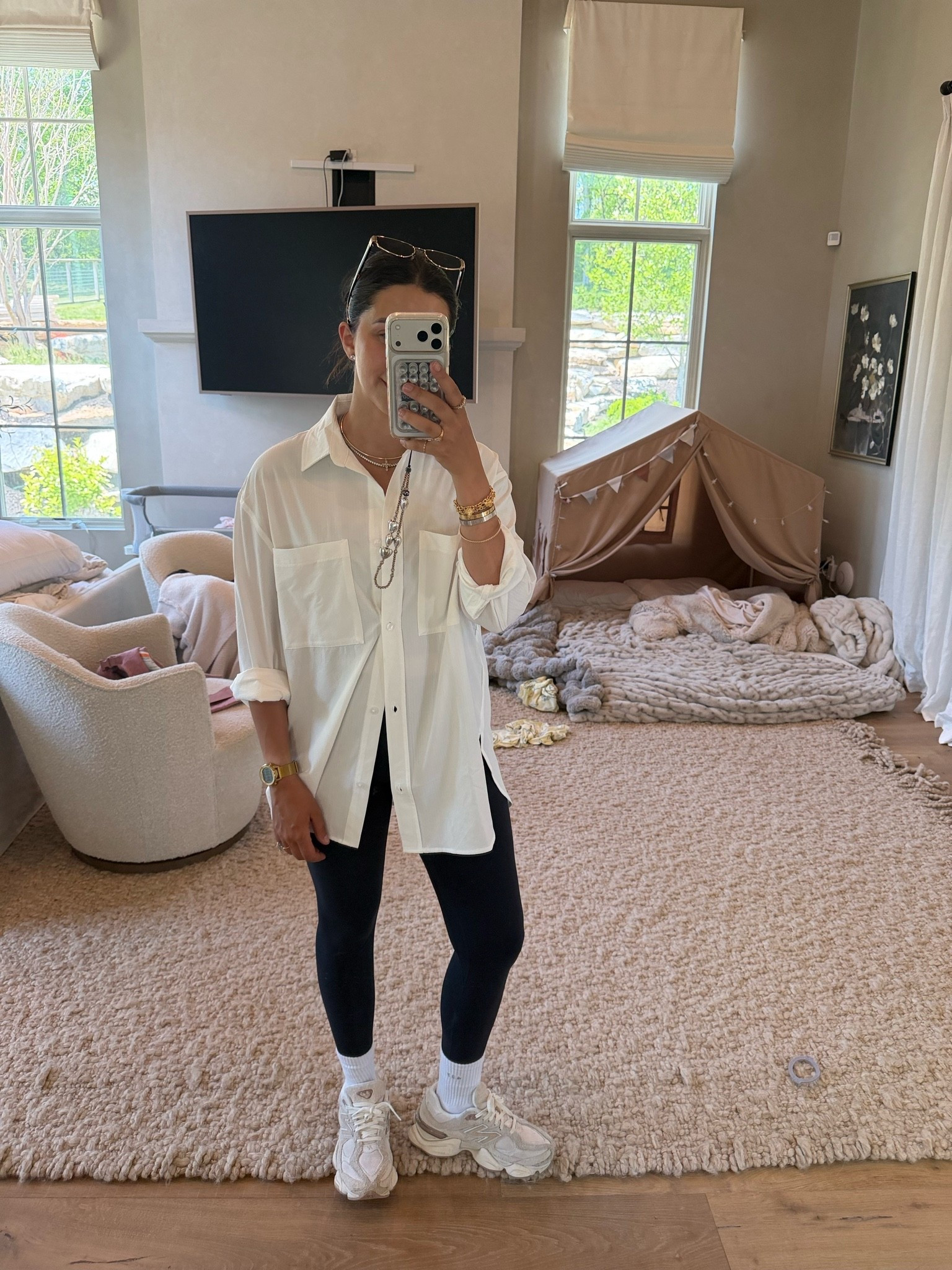 Post workout fit🏃🏽‍♀️🤍
Top is older Alo but linking a similar! 

Top: medium 
Leggings: medium 

Dressupbuttercup.com #dressupbuttercup #dederaad

#LTKmomlife #LTKgrwm #LTKdayinmylife