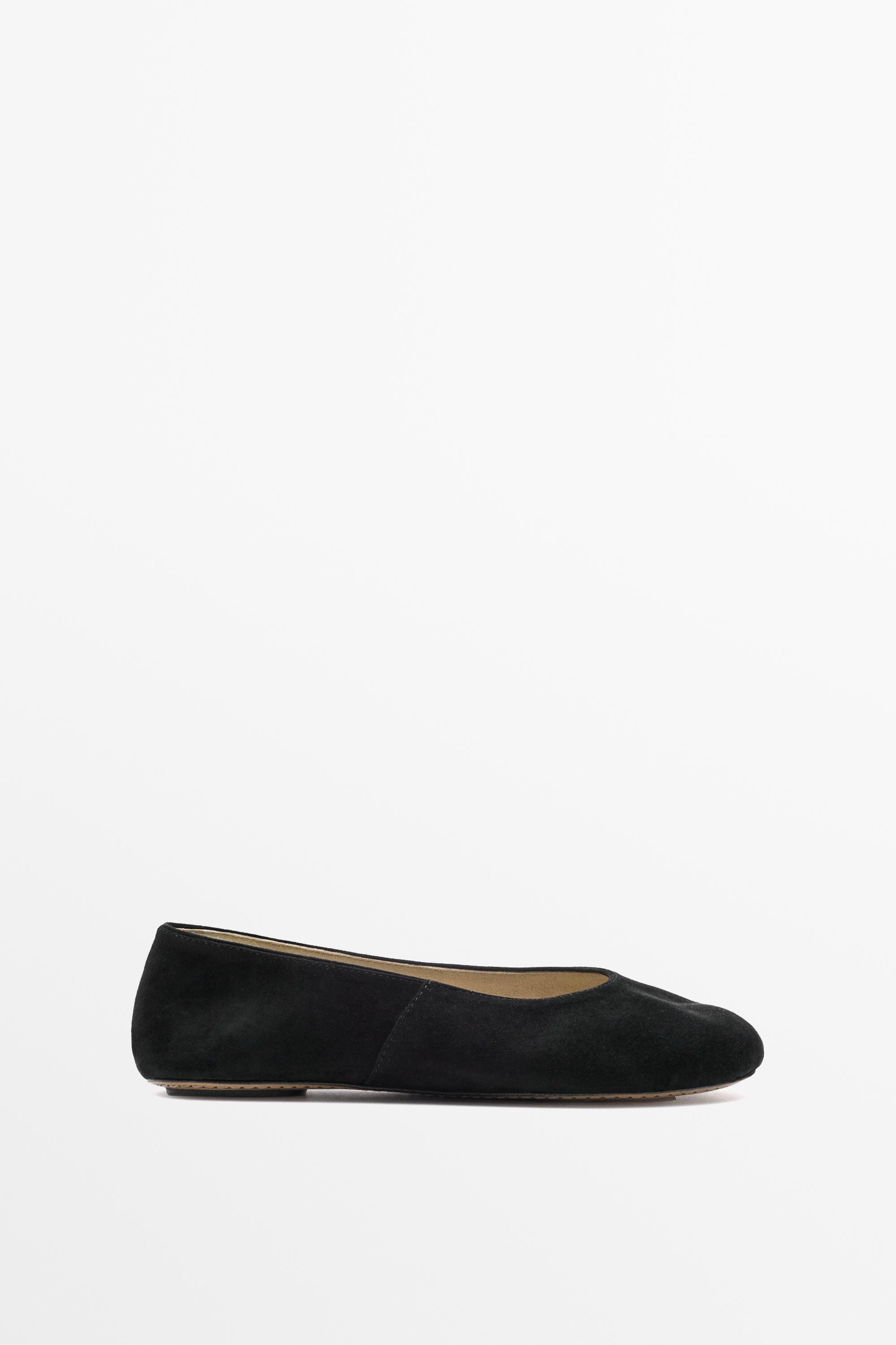 Soft goatskin suede ballet flat - BLACK | Massimo Dutti US