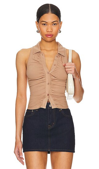 Rina Ruched Top en Taupe | Revolve Clothing (Global)