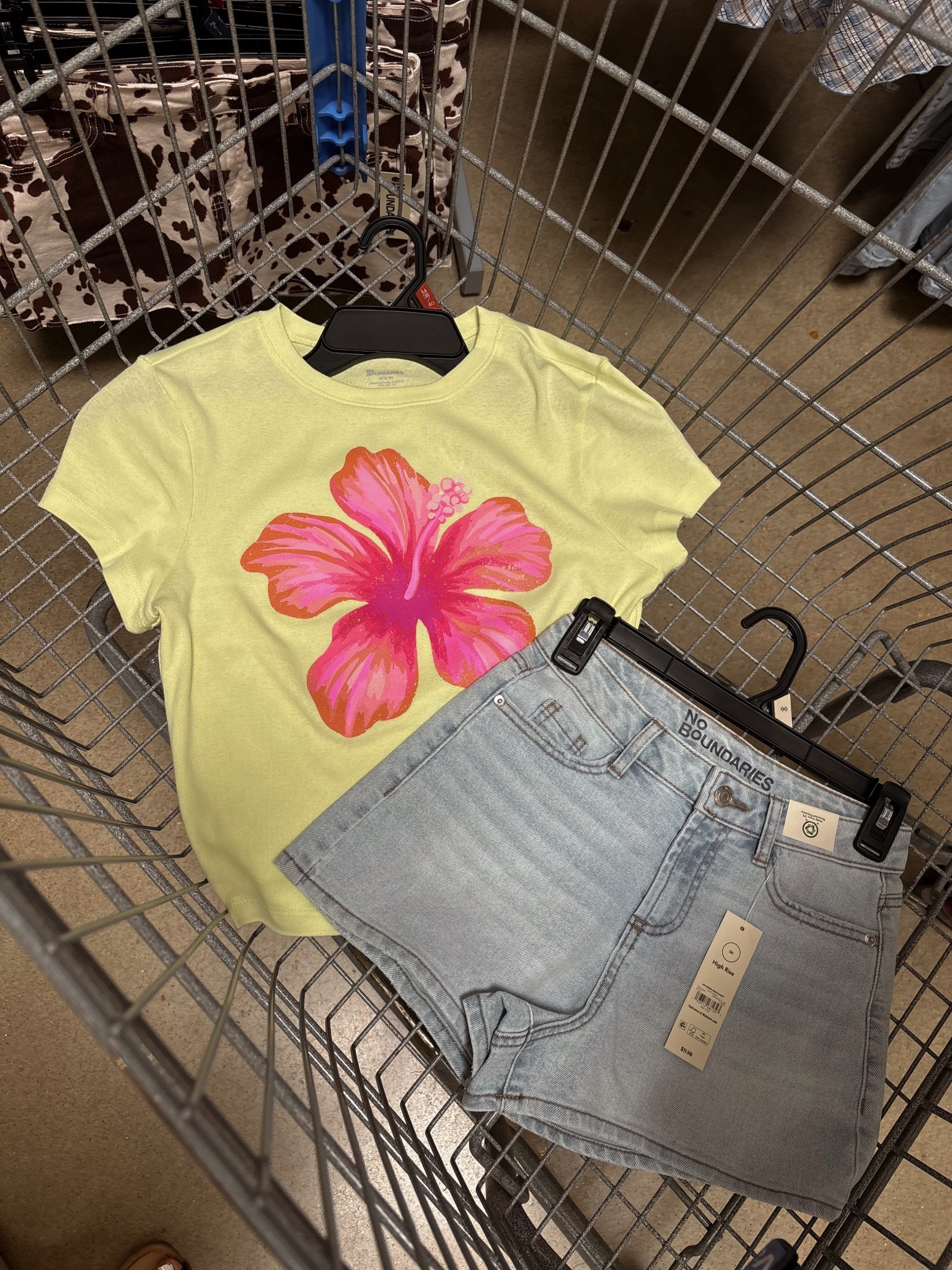Walmart fashion finds 💛🌺

#LTKStyleTip #LTKFindsUnder100 #LTKFindsUnder50