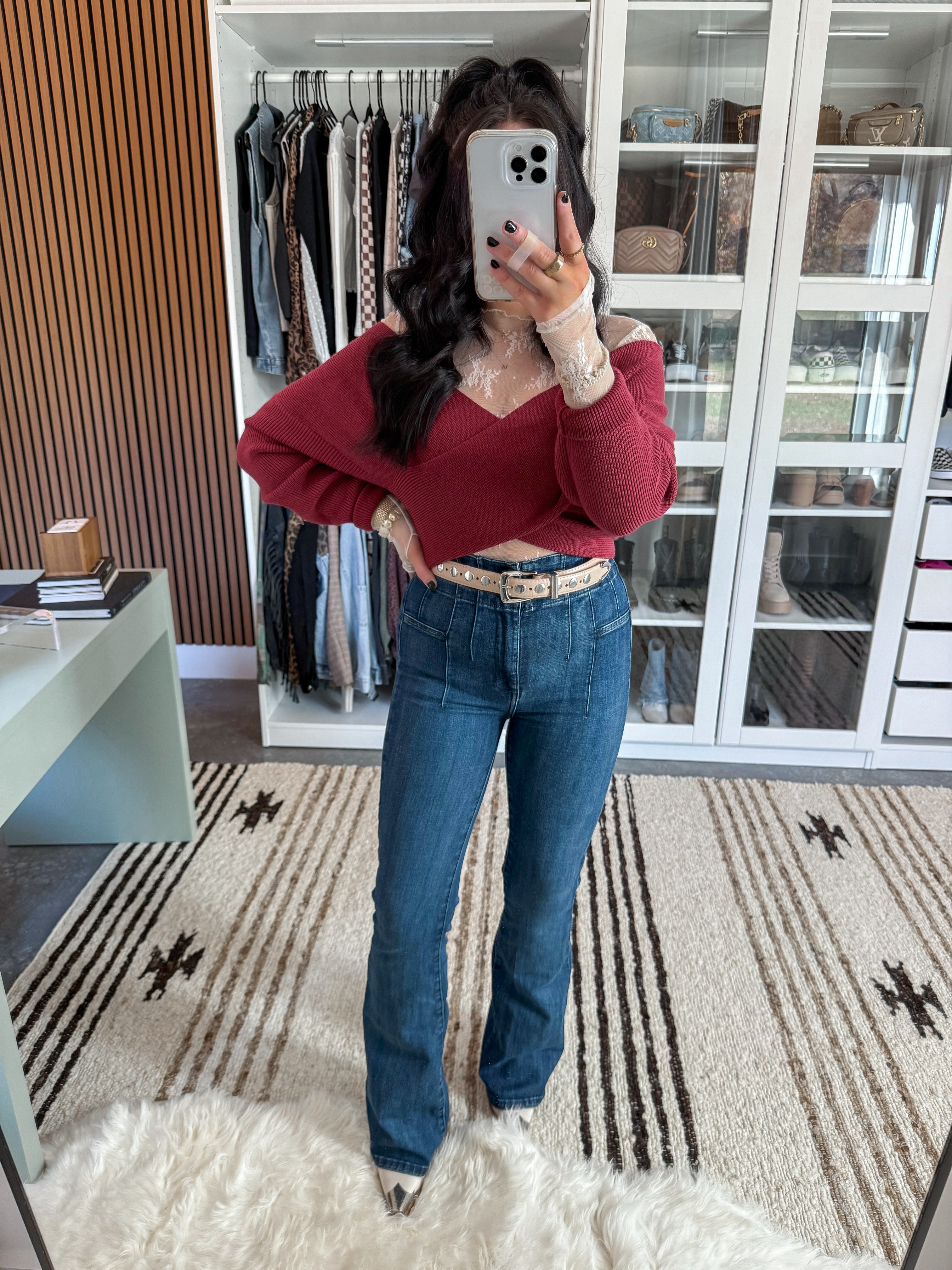 Casual Western Holiday Outfit ❤️

Sweater - small
Lace Top - xs
Bandeau - medium
Jeans - 26 (they have a ton of stretch)
Belt - 27-31

Love this simple look for the holiday season! I just layered this burgundy off the shoulder sweater over this white sheer lace long sleeve top, paired them with these Free People flares (my absolute FAVORITES!), added this neutral studded belt and finished the look with some metal toe western booties! 👏🏼

 

 #LTKHoliday #LTKFindsUnder50 #LTKFindsUnder100