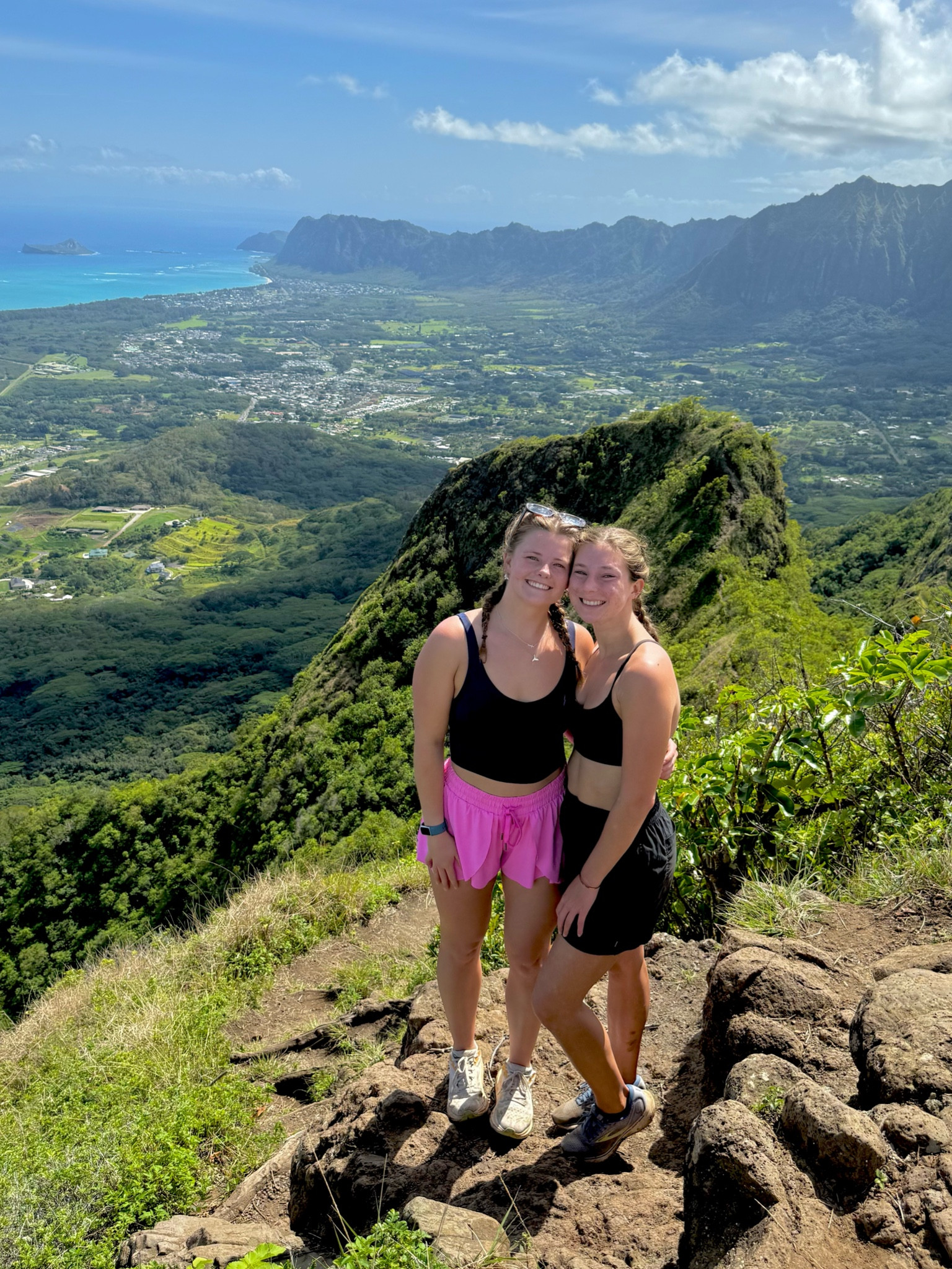Perfect hiking outfit in Hawaii! 

#LTKFitness #LTKTravel #LTKActive