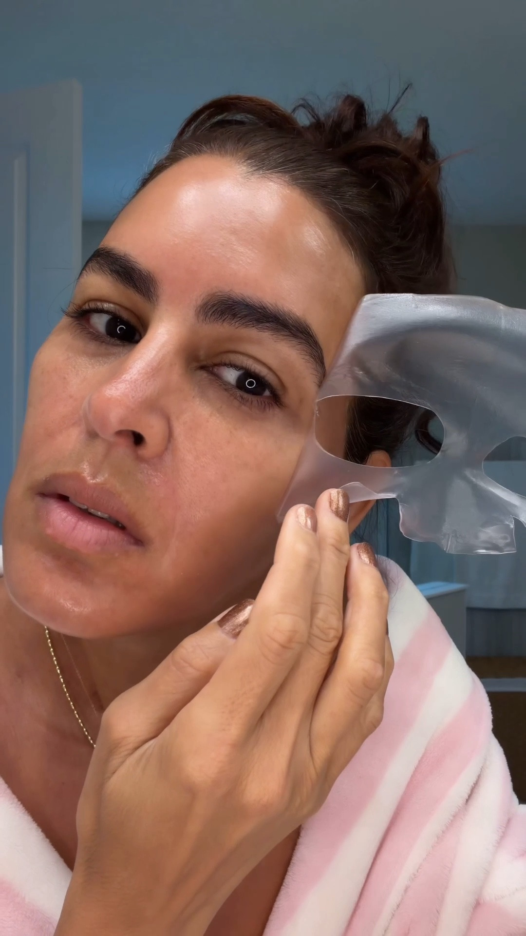 @terezandhonor #ad Thus collagen mask is super hydrating and my skin looks and feels amazing! And the lash and brow serum is so good! My lashes and brows looks super full and long now.

#LTKBeauty #LTKSaleAlert #LTKOver40
