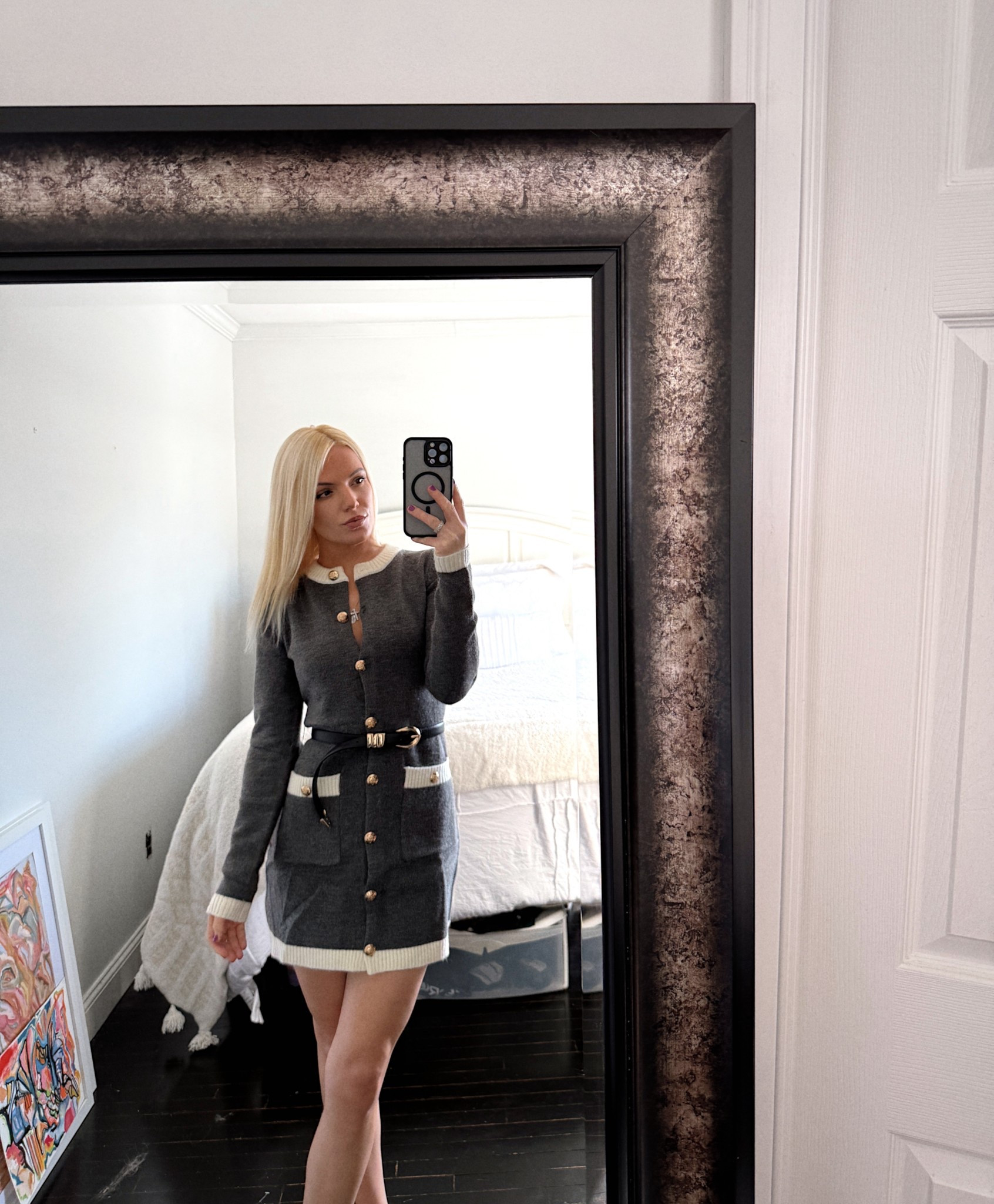 Lulus grey and white  sweater dress 
Wearing xxs 