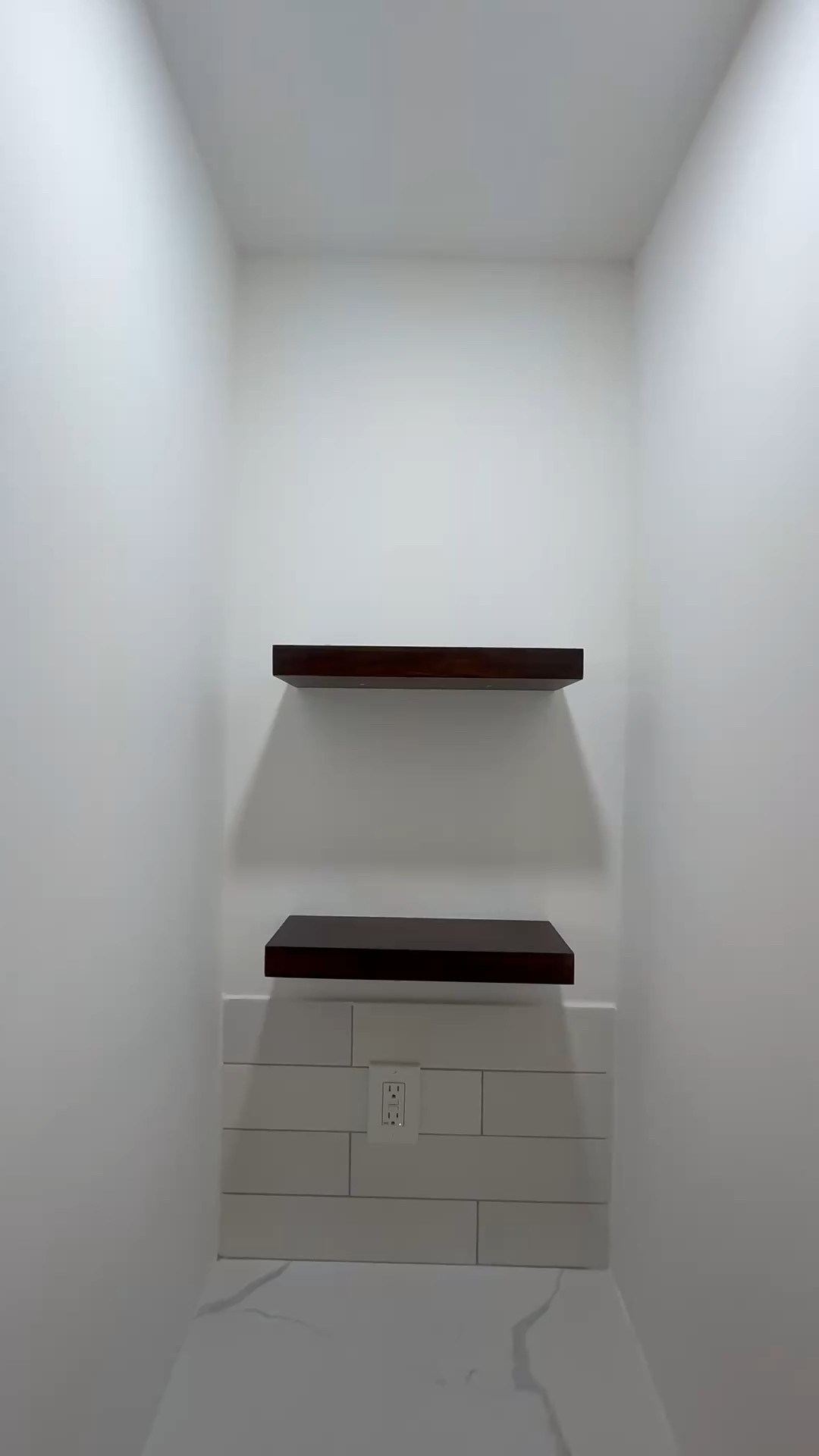 Home decor, Interior styling, Shelf styling, Home organization, Small space solutions, Wall decor ideas, Entryway decor, Kitchen shelf styling, Bathroom shelf inspo, Living room shelves, DIY home update
Floating shelves, Wall shelves, Wood floating shelves, Open shelving, Modern floating shelves, Rustic floating shelves, Decorative shelves, Minimalist shelves
#shelfie #homedetails #shelfdecorinspo #neutralhome #modernfarmhouse #cozycorner


#LTKFindsUnder100 #LTKU #LTKHome