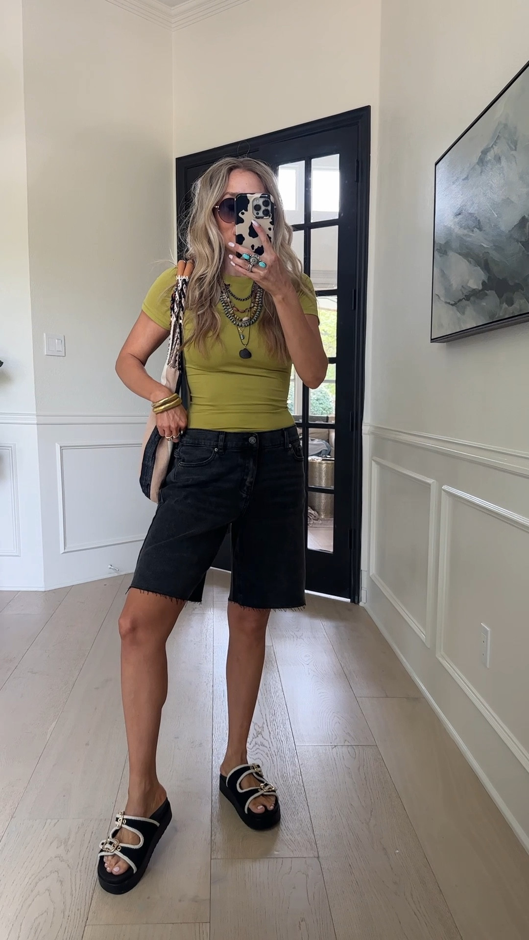 🤍 Cannot believe most of this outfit is from Walmart!!!!! If you’re loving the long short trend, you need to get these ASAP!!! 🖤🙌🏼🛒

#LTKgrwm #LTKmomlife #LTKootd