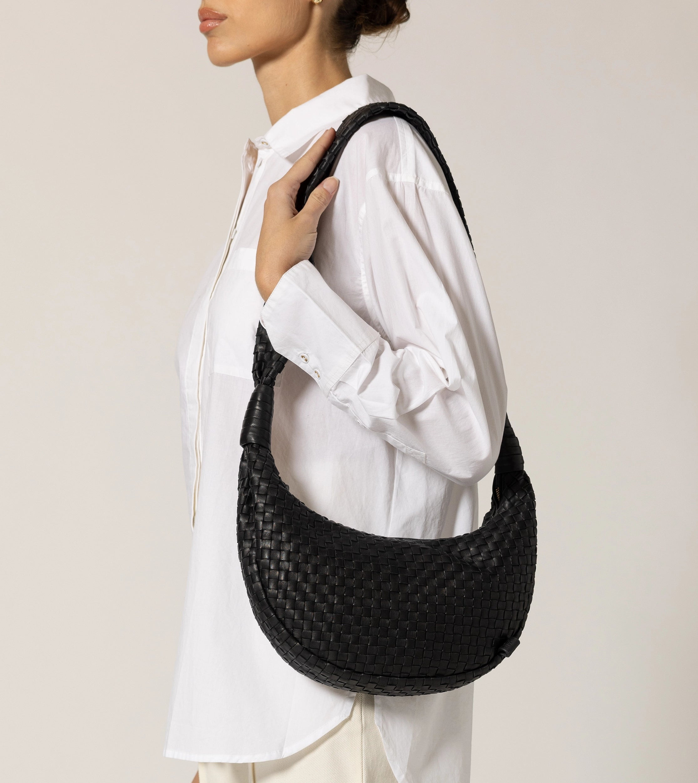 Shop Dylan Woven Hobo Bag Black | Cleobella | Cleobella LLC