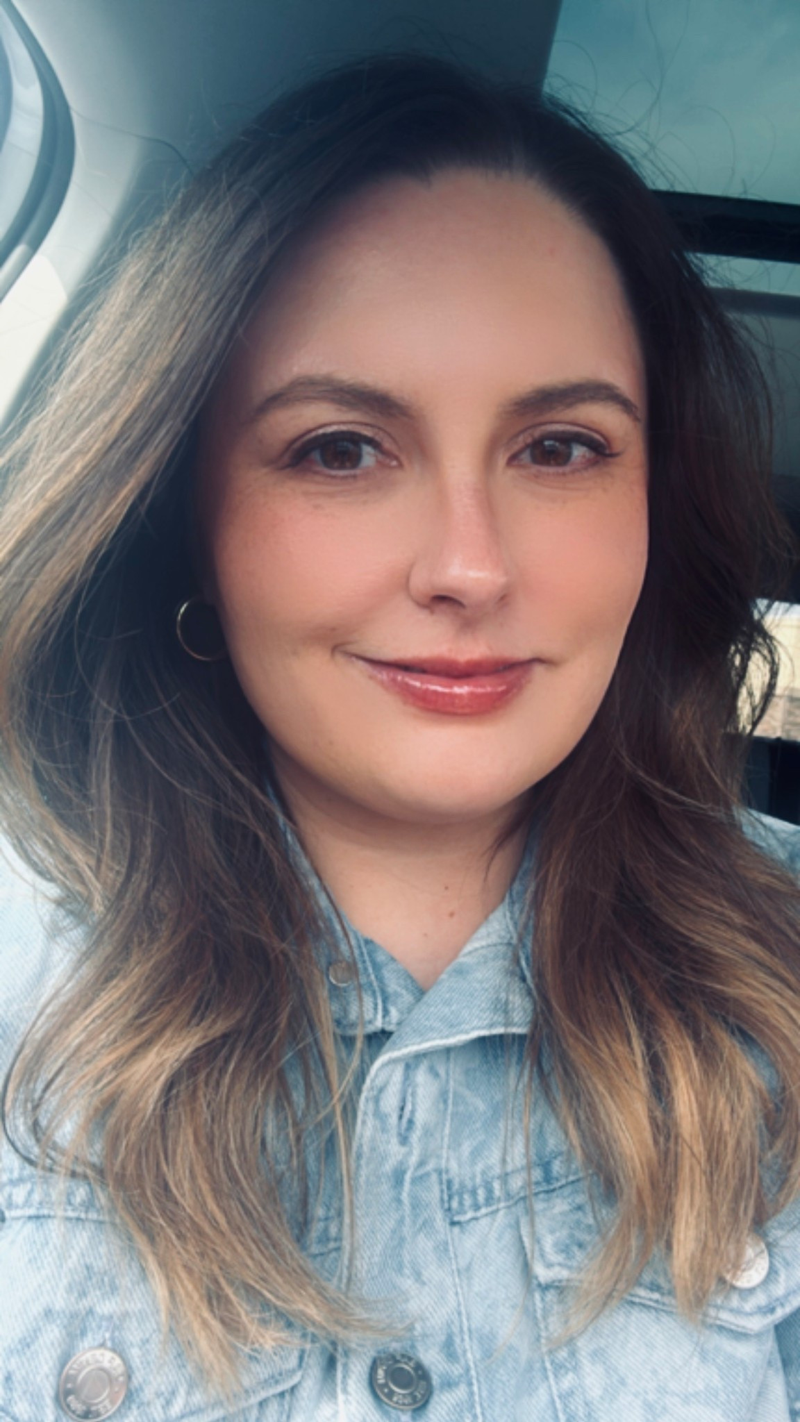 Summer dress style tip 👗🩵 // Gap floral denim dress, Fenty mauve lip gloss 

#LTKStyleTip #LTKFindsUnder50 #LTKBeauty