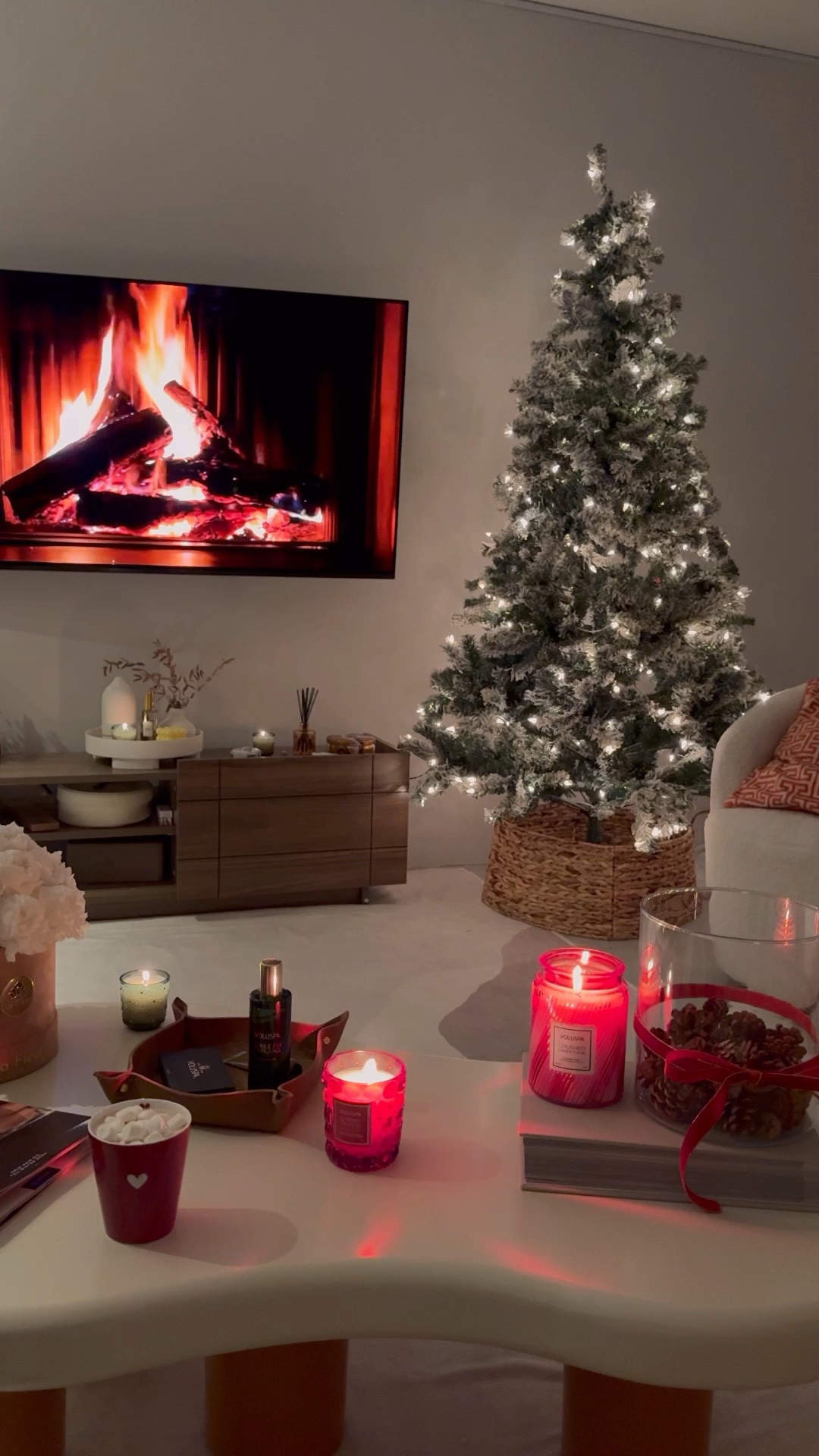 your favorite candle + hot chocolate + christmas movie = my perfect holiday evening 💕 what’s yours? 
prepare for the long weekend with planning a perfect cozy evening ✨
always the best evening with @voluspacandles ❤️ they have a lot of holiday scents, my personal favorite is the “noble fir garland” 🌲🌲🌲


#holidays #longweekend #christmas #christmastree #christmasdecor #christmastime #christmasmood #christmaslights #holidayspirit #candles #cozyevening #holidayinspo #datenight #solodatenight #girlynight #nightin #hotchocolate #festivenight #contentcreator #pinterest #ａｅｓｔｈｅｔｉｃ #microinfluencer #lifestyle #instagood #reeloftheday #girlythings #viral #selfcare #voluspagiftedme #voluspa 

#LTKSaleAlert #LTKHoliday #LTKSeasonal