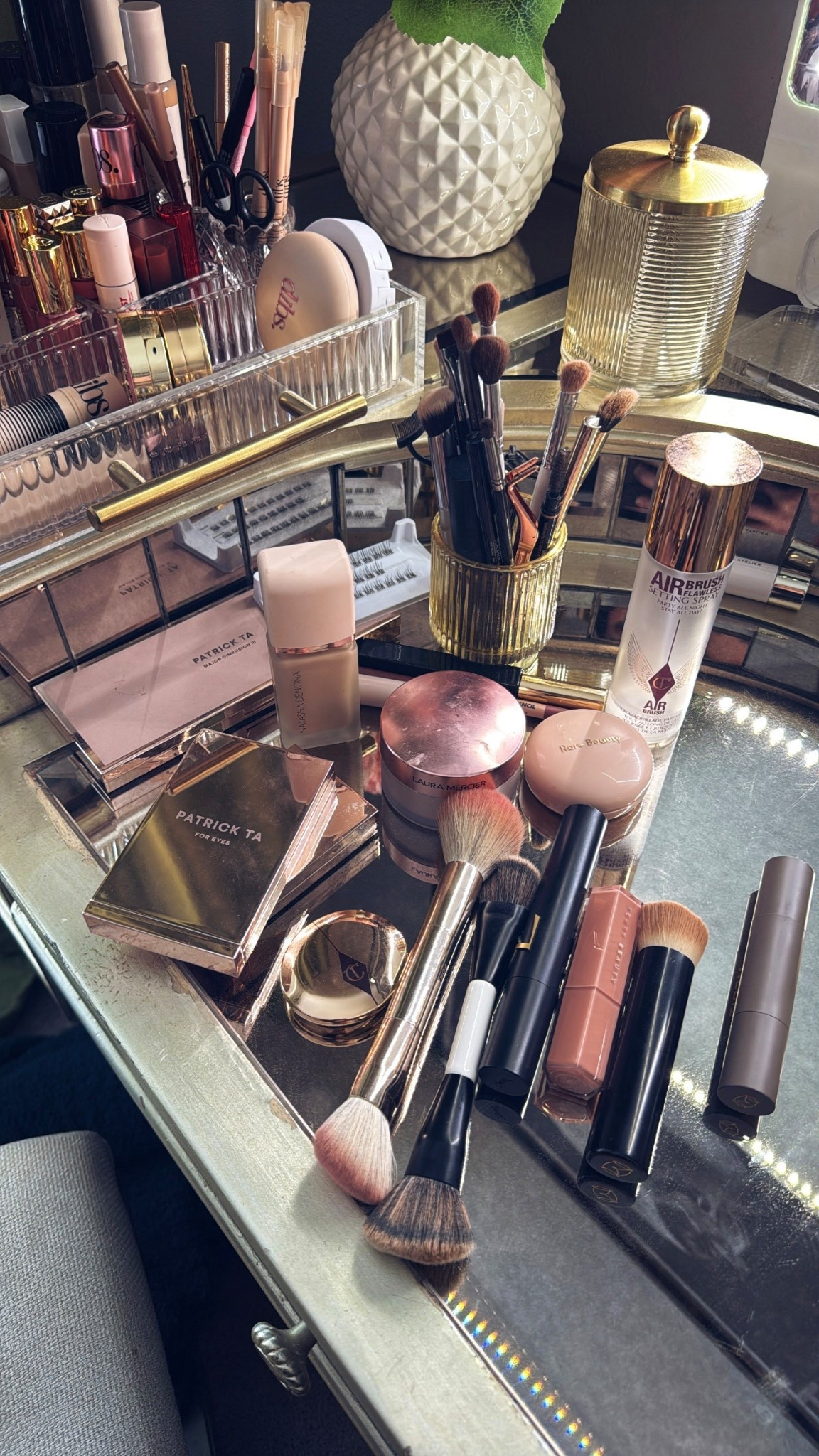 Current full face:

Foundation: N3
Concealer: atelier L2 
Contour stick: tiger eye
Highlight: mesmerize
Blush: she’s that girl
Lipliner: wherever walnut
Lipstick: fenty glow

#LTKBeauty