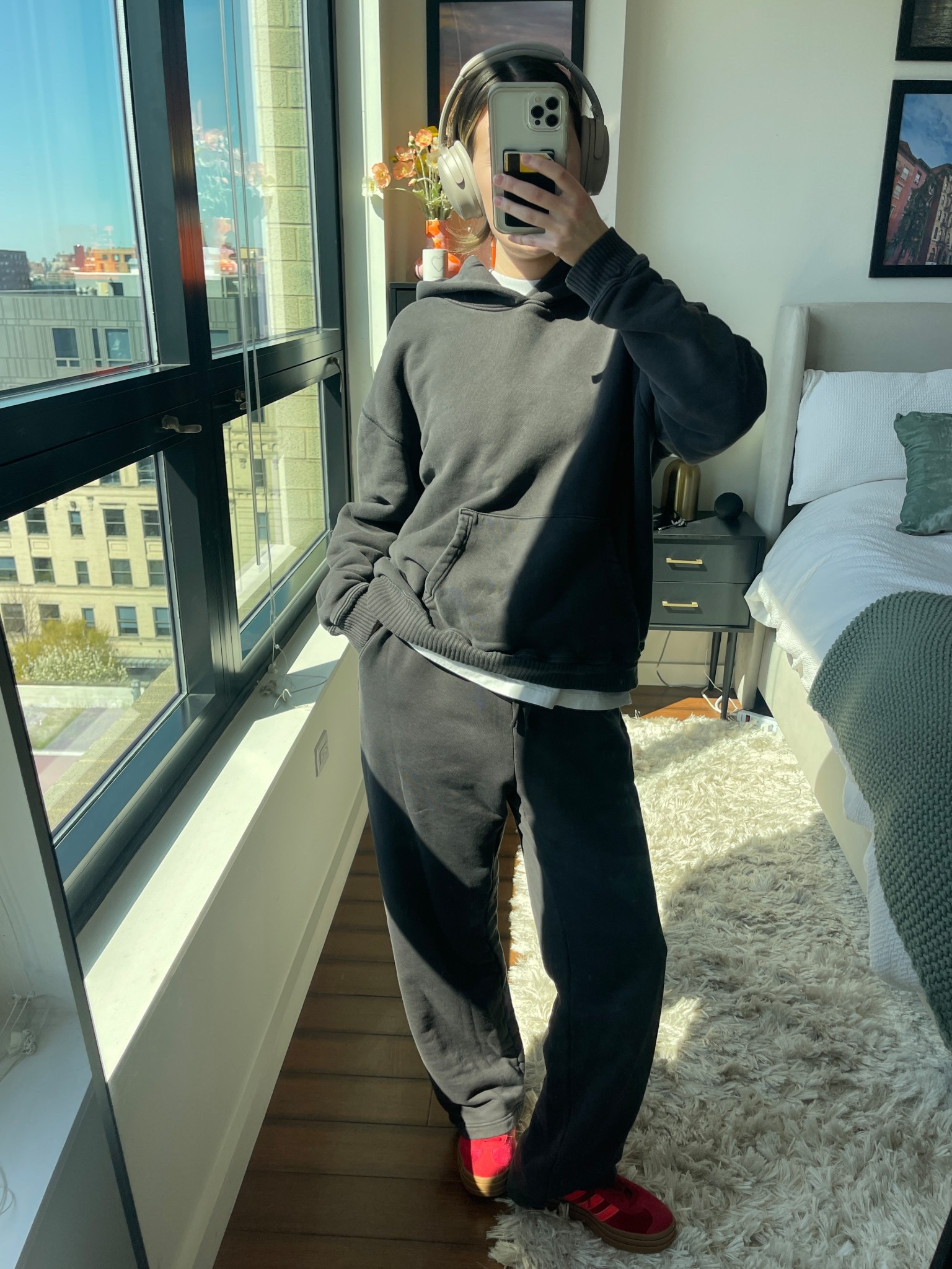 the coziest set EVER. and the sweatpants are actually long enough!! (i’m 5’8)

hoodie: large
sweatpants: medium