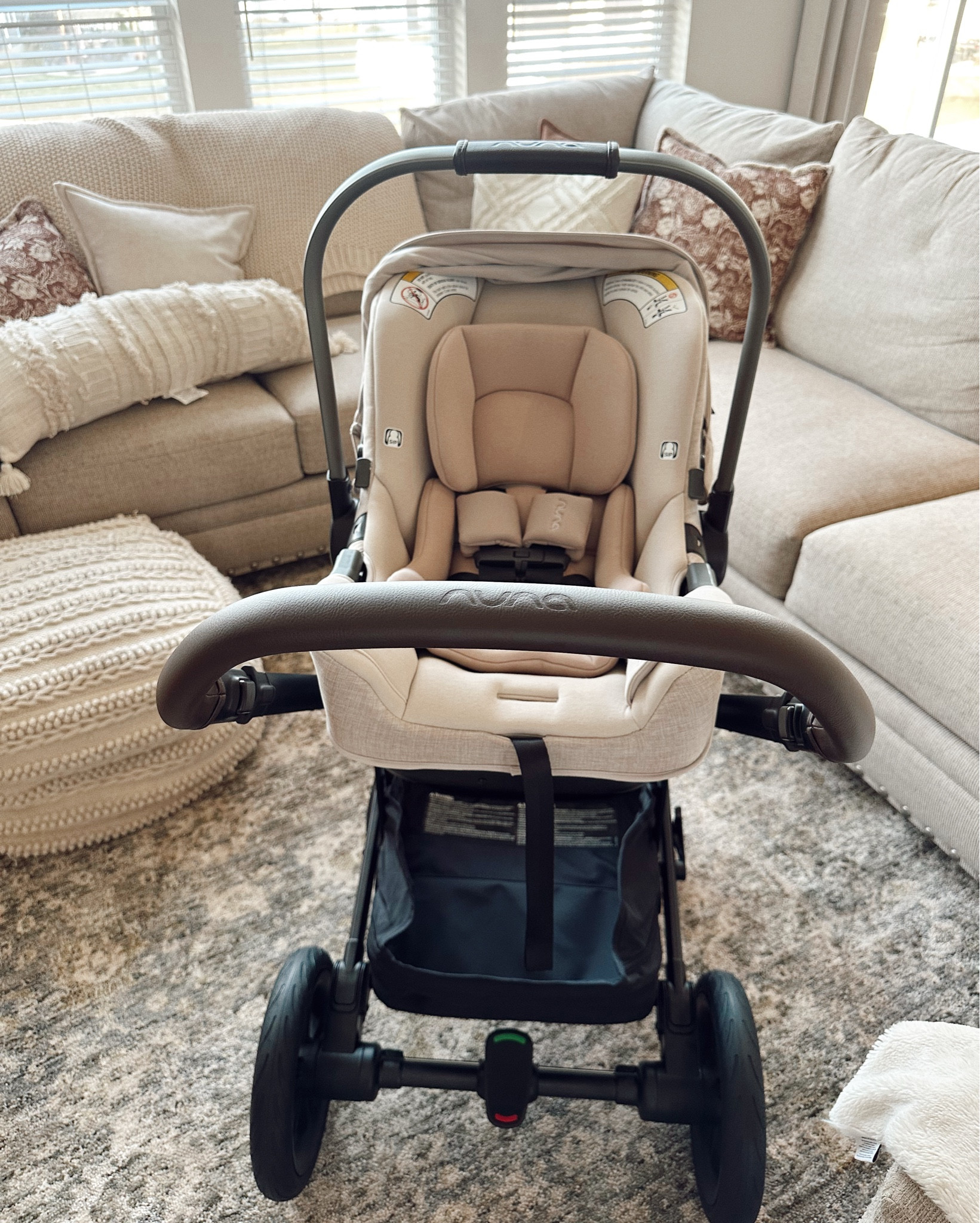 Car seat + stroller set up of my dreams 🍼🤰🏼✨