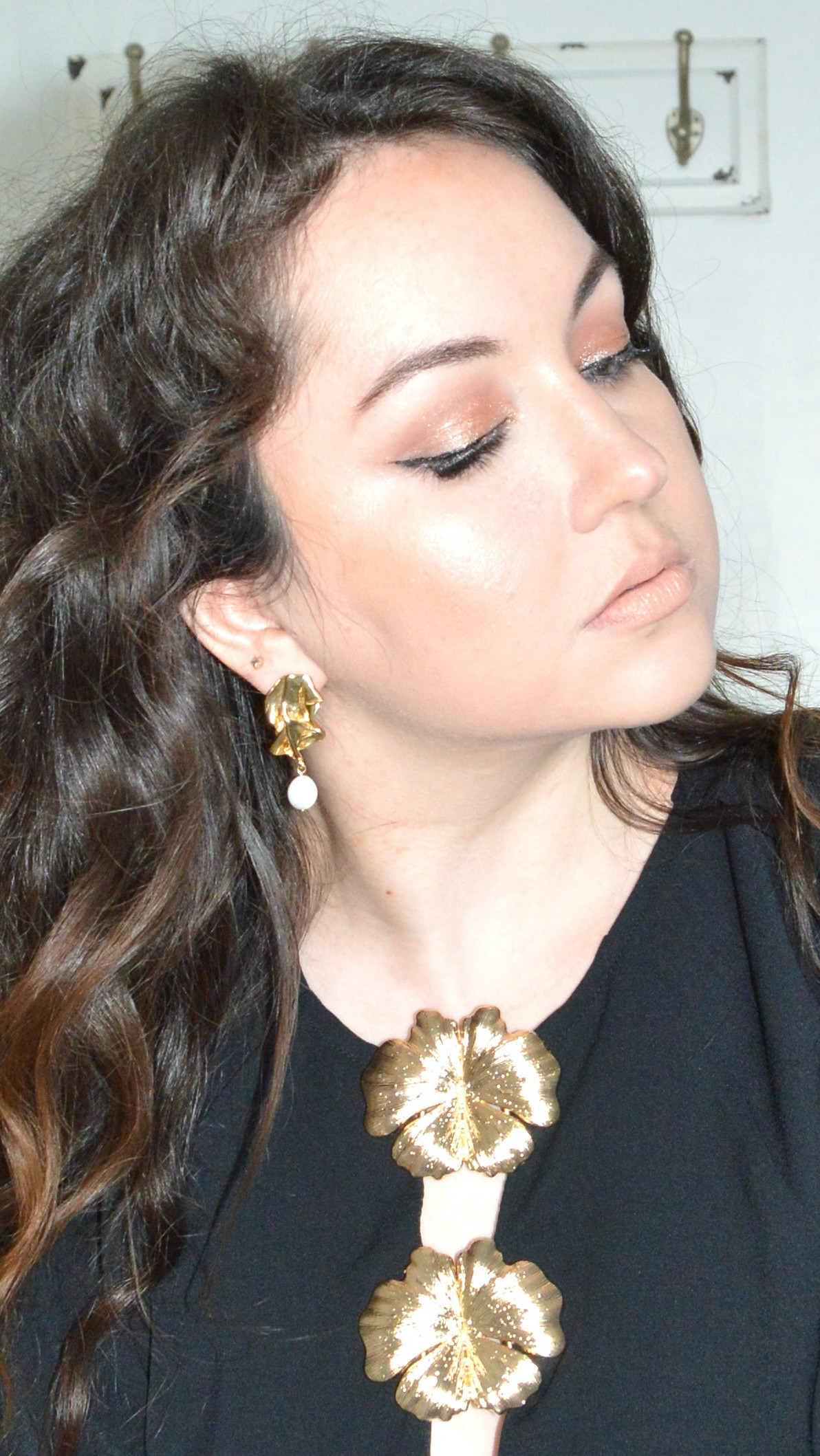 GRWM: A fresh spin on the classic LBD ✨ Loving the built-in gold details on this H&M dress—this luxe touch is popping up in so many collections and is set to be a major trend for spring and summer! Added a pop of pink for contrast 💖 #OOTD #ClassicWithATwist #HMStyle #SpringTrends #LTKFashion 


#LTKpetite #LTKspring #LTKuk