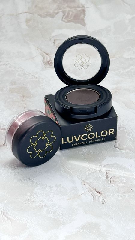 #ad Luv + Co Beauty is a clean beauty brand designed for melanated sensitive skin. I tried the Total Care Brow Pomade the shade dark brown and loose eyeshadow pigment in shade Worship for an evening out.

#LTKbeauty