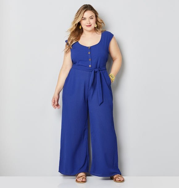 Plus size fashion clothing including tops, pants, dresses, coats, suits, boots and more| Avenue | Avenue
