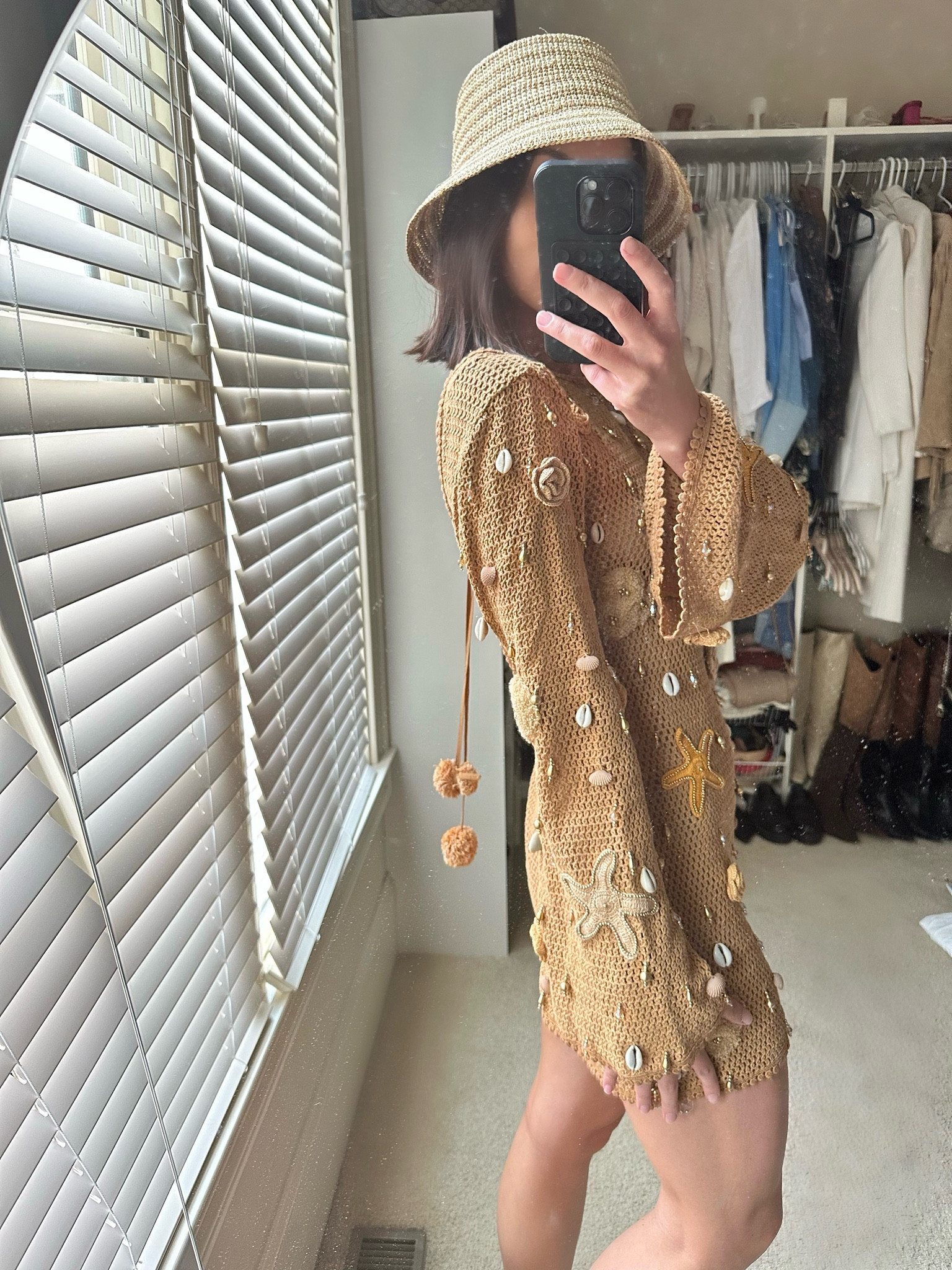 Cover up, starfish cover up 

Can’t get enough of the cutest starfish & shell embellished cover up. Incredible piece by Leslie Amon.

#LTKStyleTip #LTKSeasonal #LTKSwim