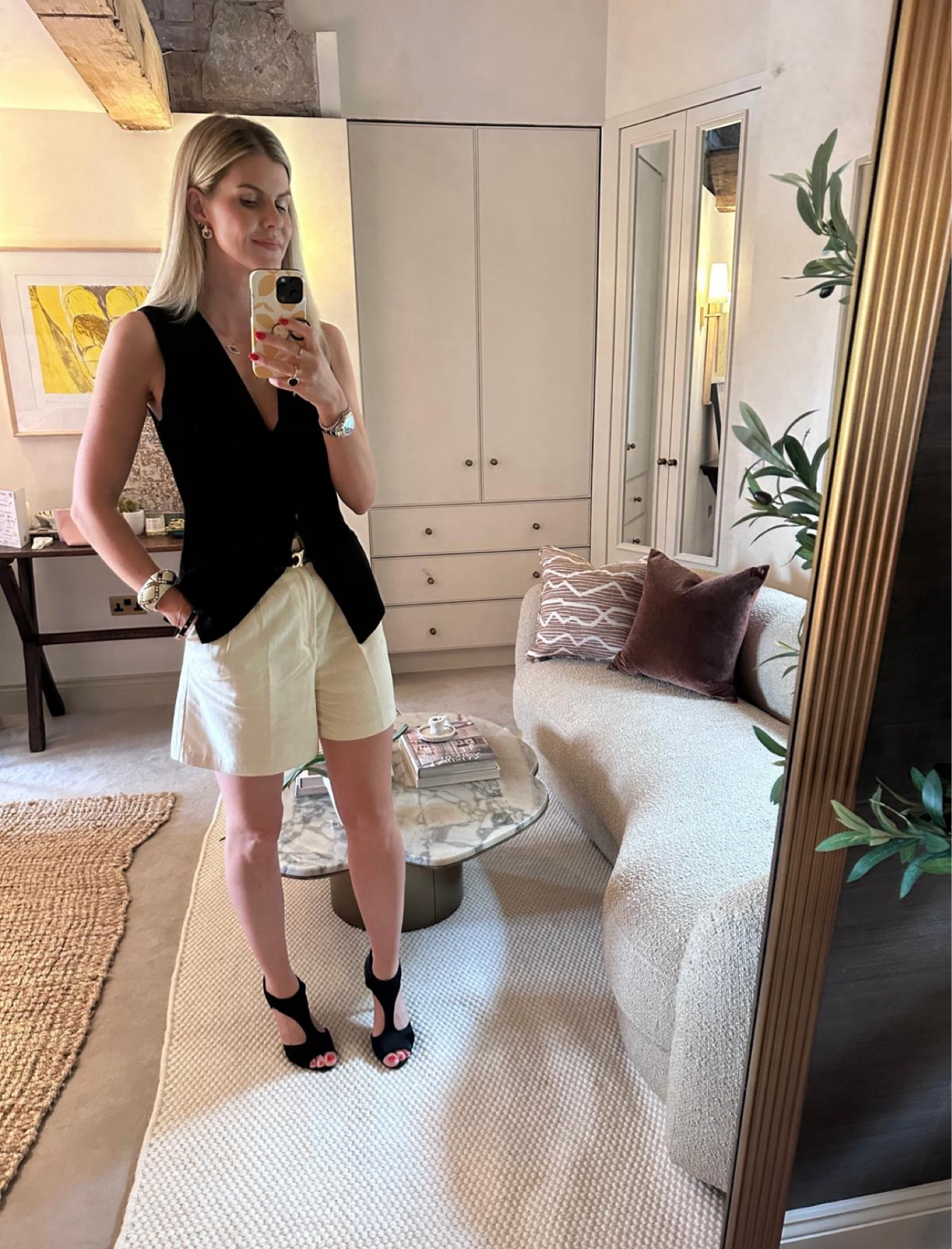 Shorts and V line top to wear for summer  

#LTKworkwear #LTKstyletip