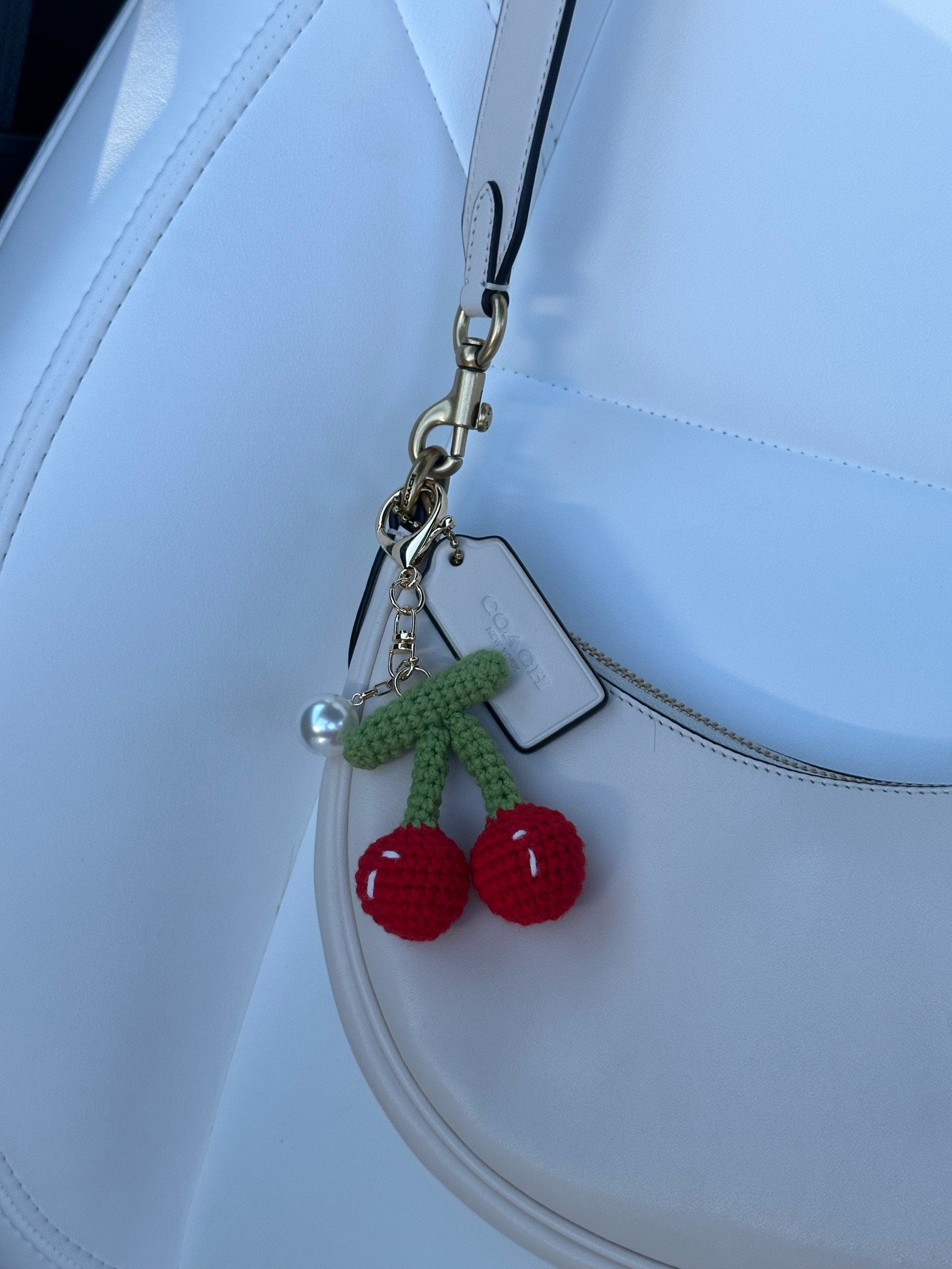 Purse and chain!!

#LTKStyleTip #LTKItBag