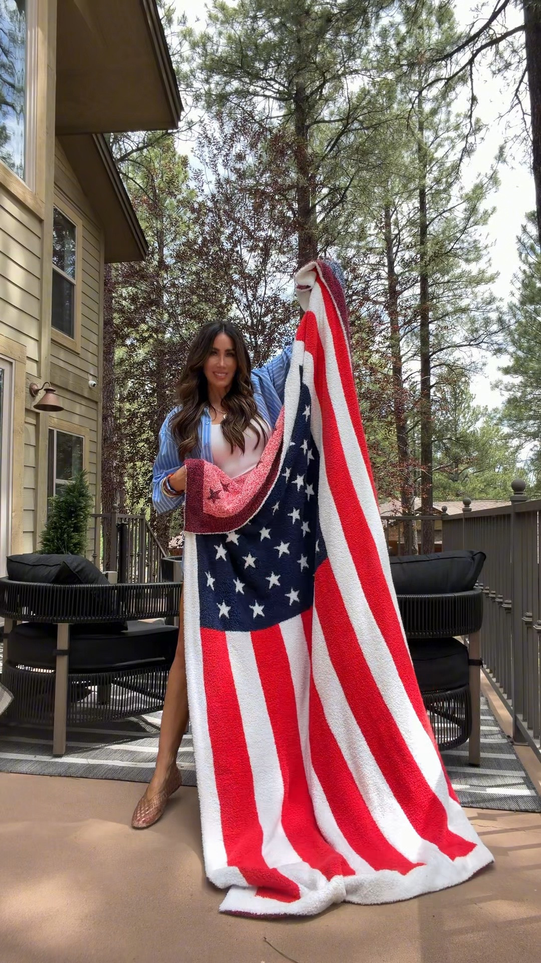 American flag blanket! Feels super soft like a barefoot dreams blanket and it is oversized and amazing! Perfect for family cuddles! Under $80!!! 4th of July fun find

#LTKSeasonal #LTKHome #LTKOver40