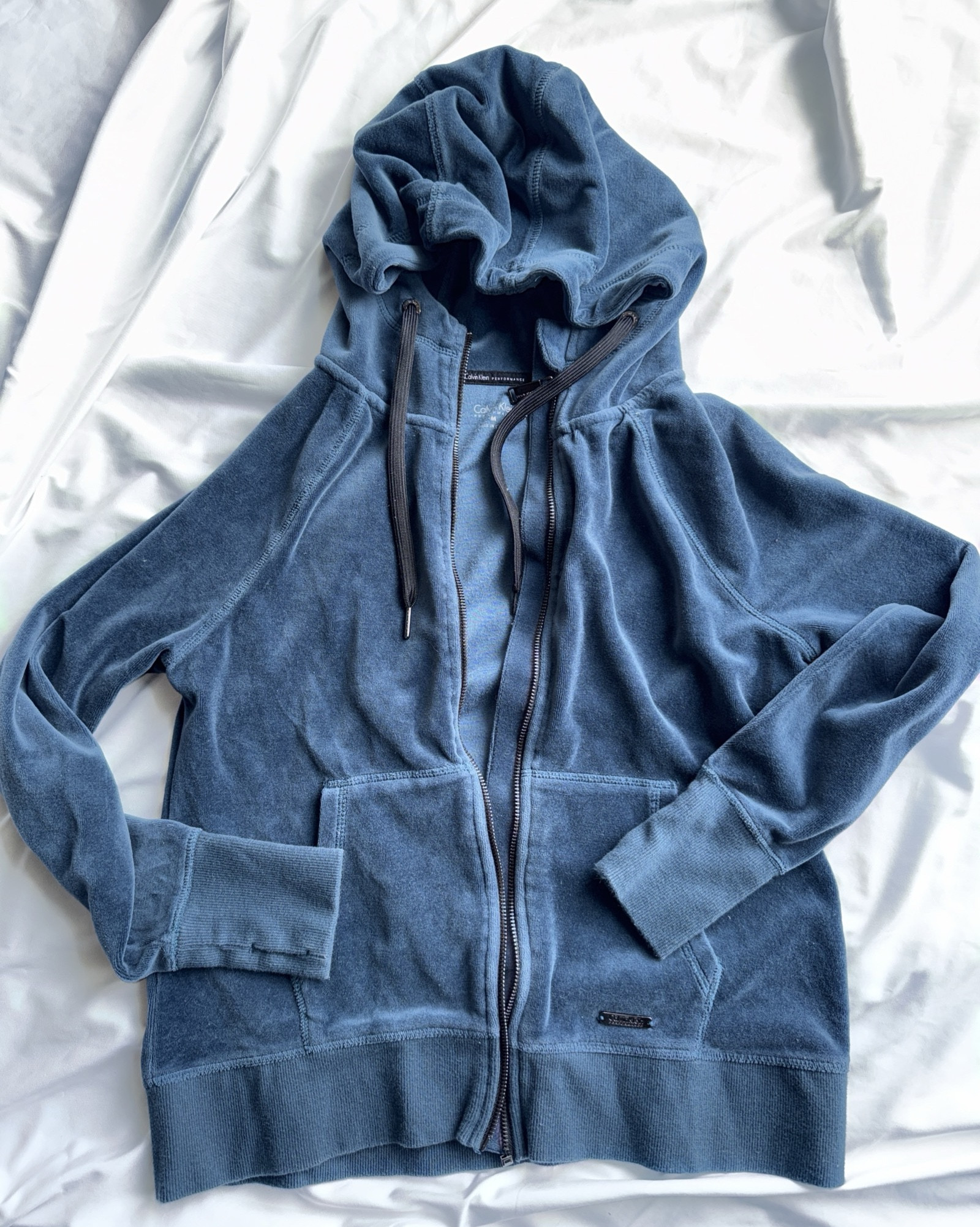 Calvin Klein velour zip up jacket 

#LTKFindsUnder100 #LTKActive #LTKFindsUnder50