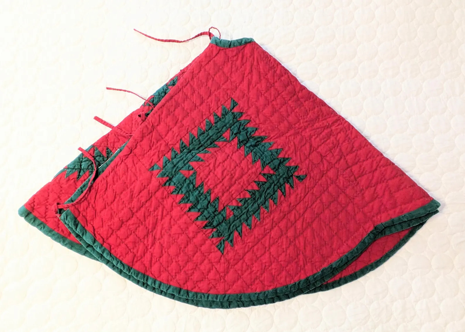 Vintage Quilted Red and Green Christmas Tree Skirt, 46" - Etsy | Etsy (US)