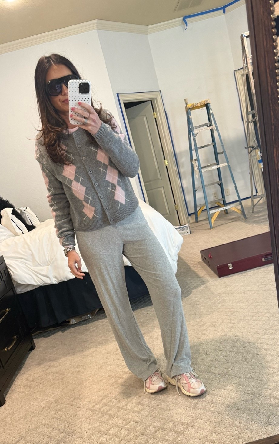 🩶🩷🩶🩷

Sweater: small
Tee: extra small
Pants: extra small

#LTKdayinmylife #LTKmomlife #LTKootd