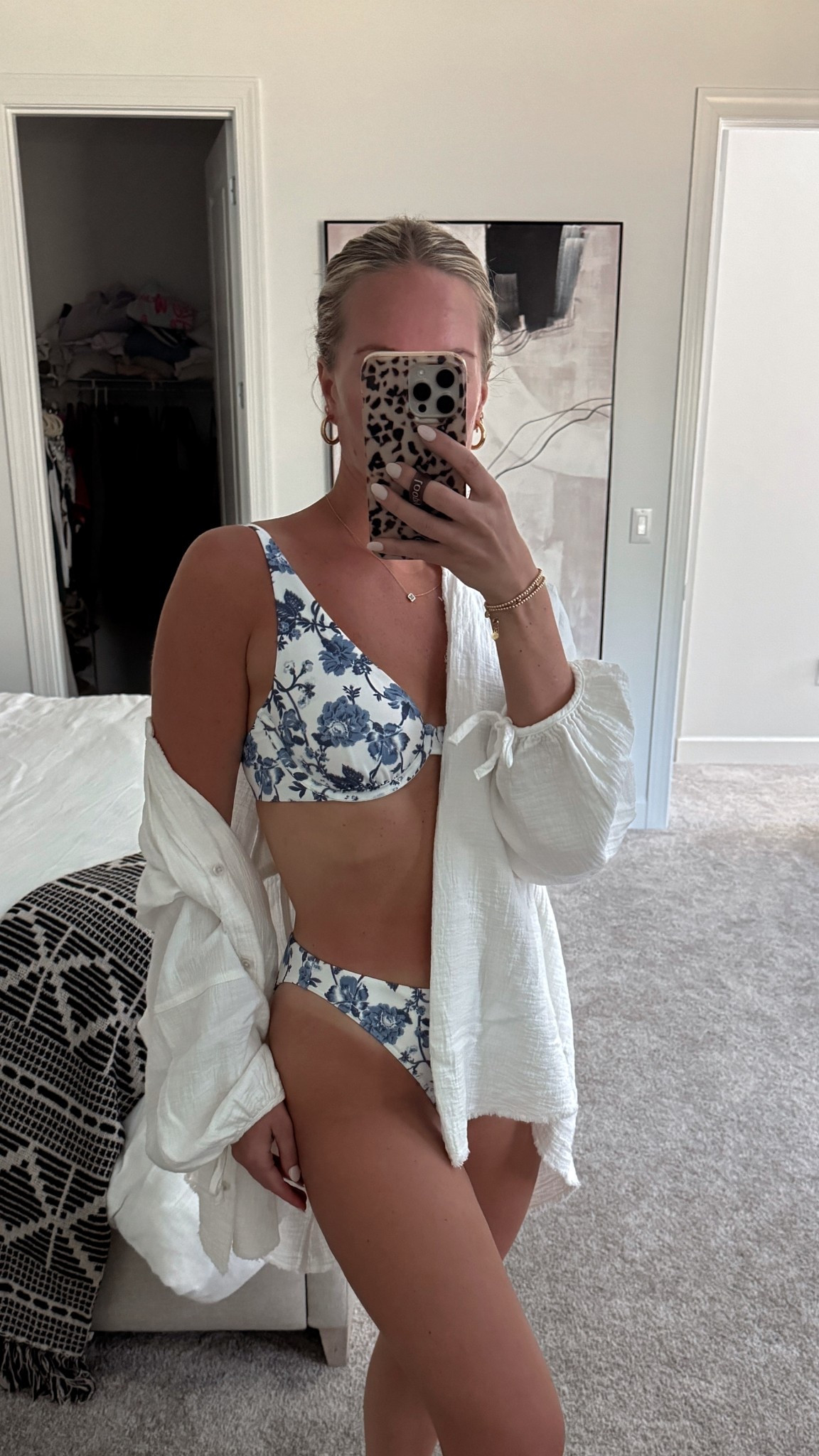 Abercrombie swimsuit with aerie linen top - shop in the LTK sale!

Medium in suit & medium in top 

#LTKSpringSale