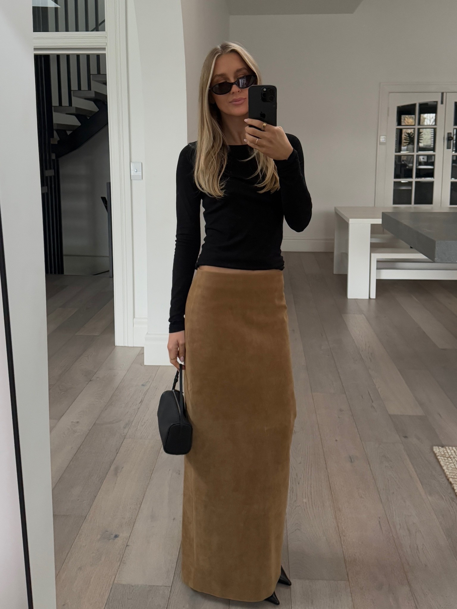 Top - XS 
Skirt - 0 
🖤

#LTKaustralia