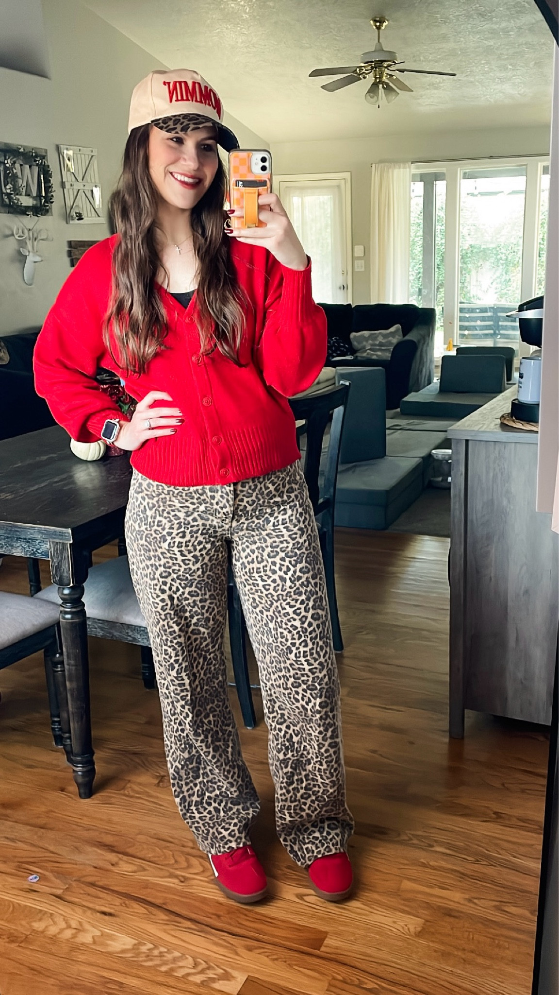 My favorite leopard pants + red cardigan combo! ❤️🐆