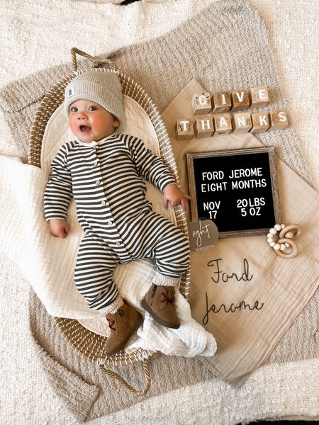 Baby boy winter outfit / Month photo inspo

#LTKkids #LTKfamily #LTKbaby