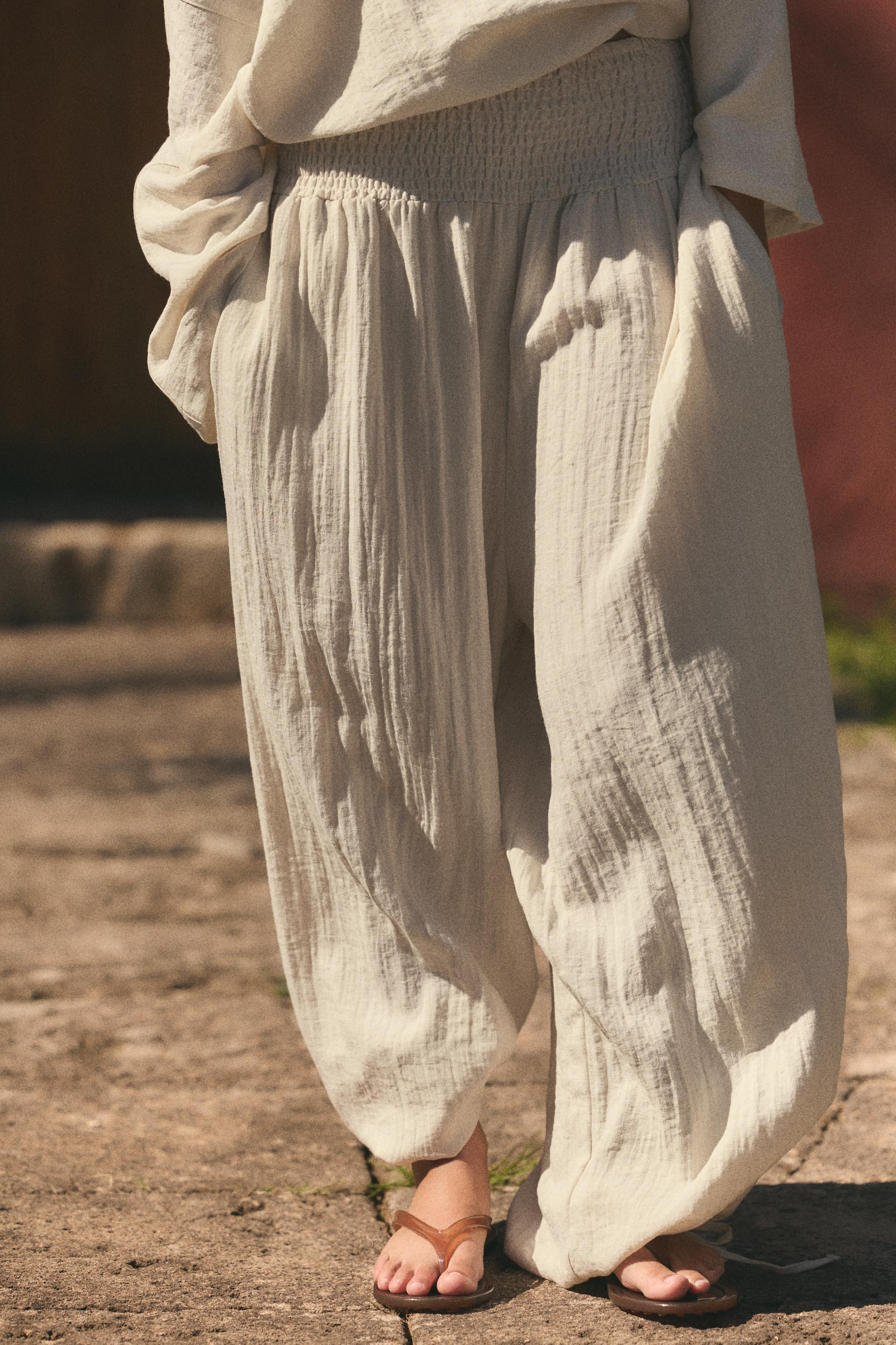 TROUSERS WITH ELASTIC WAIST | Zara UK
