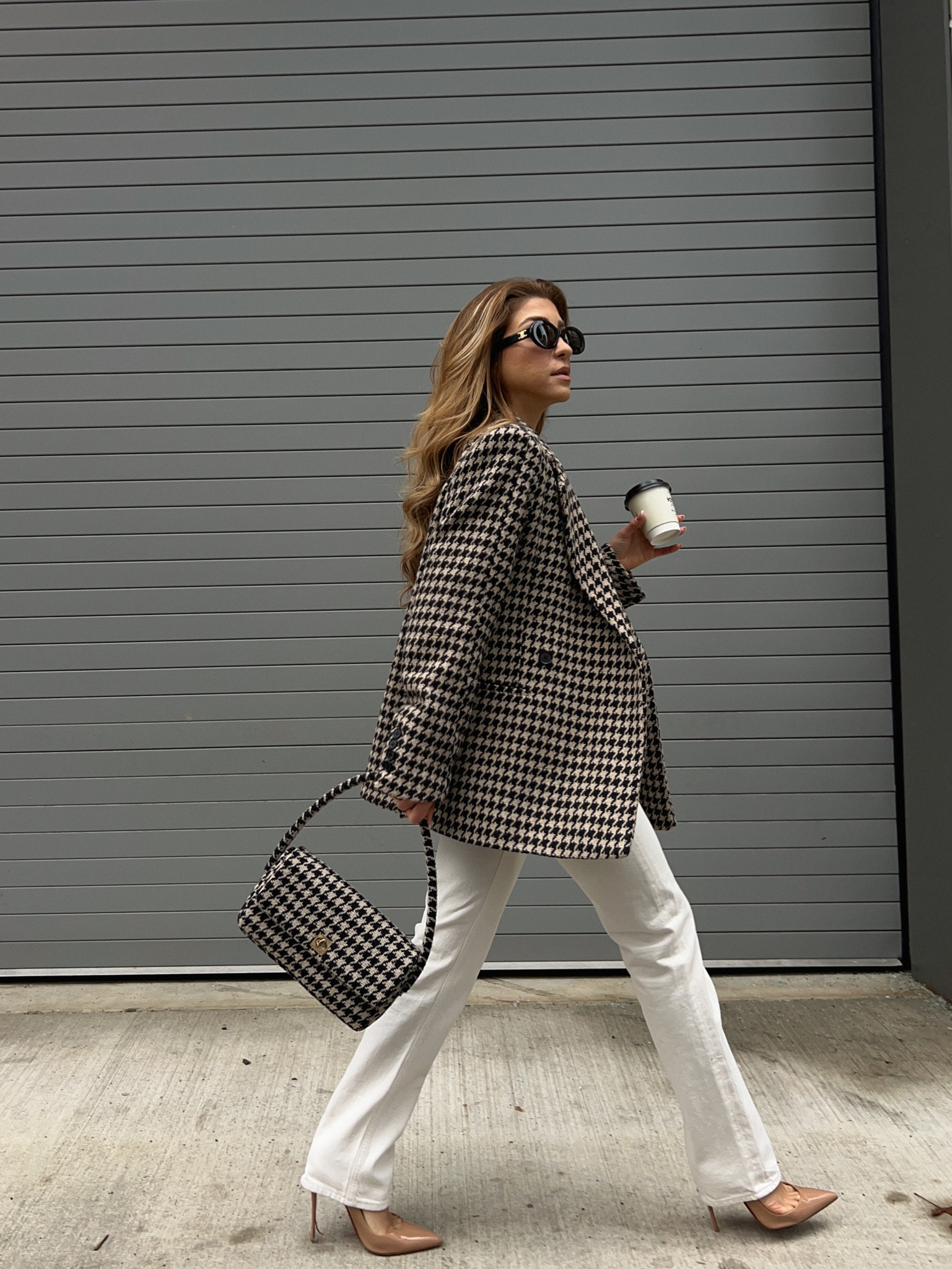 A blazer and bag matching moment 🤎 

#LTKitbag #LTKfit #LTKworkwear