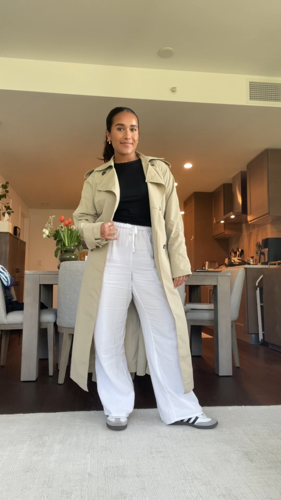 Simple spring outfit🧥 Everything from Aritzia! This coat is so light and waterproof!

Coat: S 
Pants: M
Shirt: S
Sambas: Women’s 6.5 

#aritzia #springoutfit #trench #trenchcoat #linenpants

#LTKstyletip #LTKcanada #LTKgiftguide