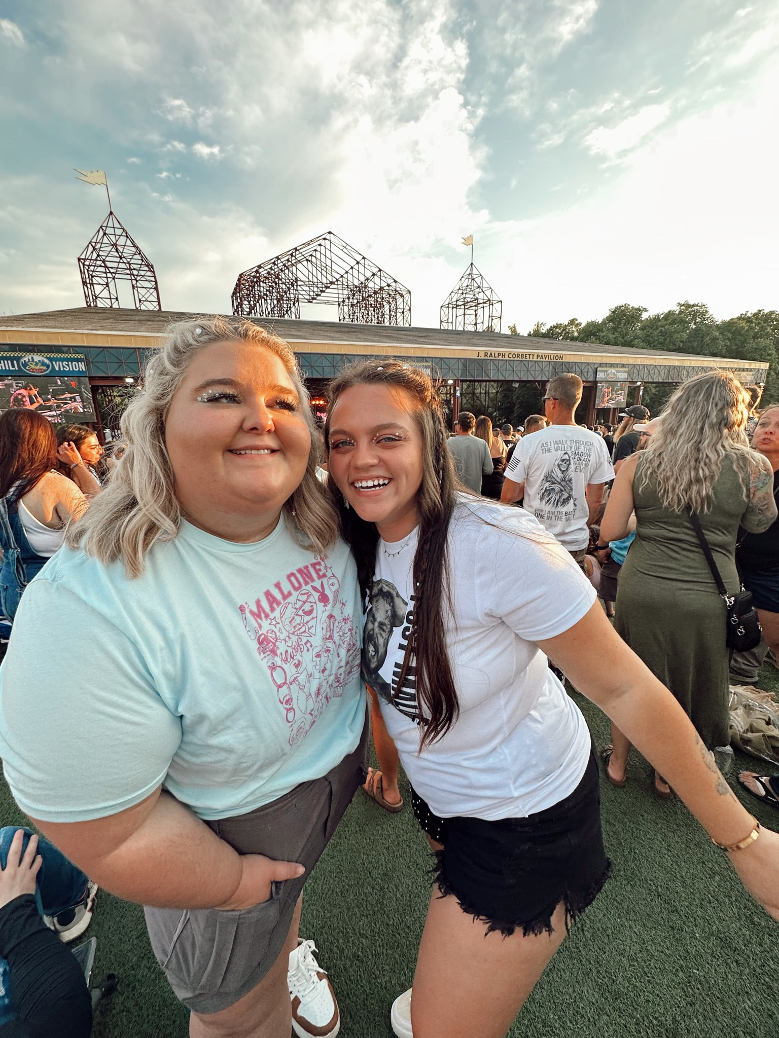 Post Malone concert outfit ideas + summer concert outfit + concert ootd + concert aesthetic #postmalone #concertphoto #summeroutfit

#LTKtravel #LTKxNSale #LTKxPrimeDay