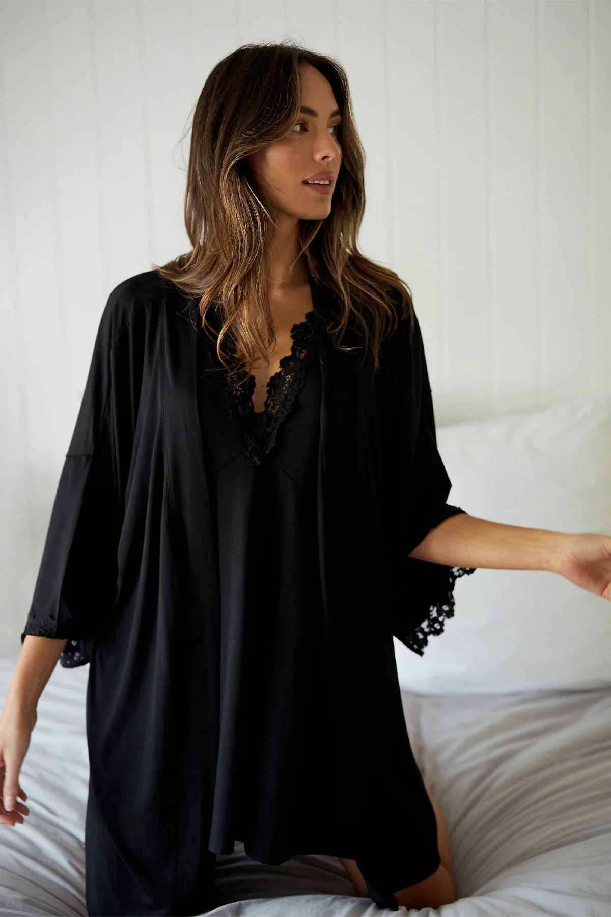 (Bundle) Lace Trim V-Neck Nightie + Modal Robe BLACK | UNE PIECE AU