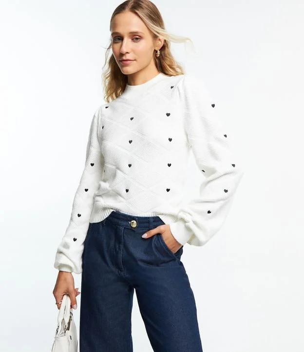 Blusa Manga Longa em Tricô Texturizado com Corações Bordados Branco Neve | Renner (BR)