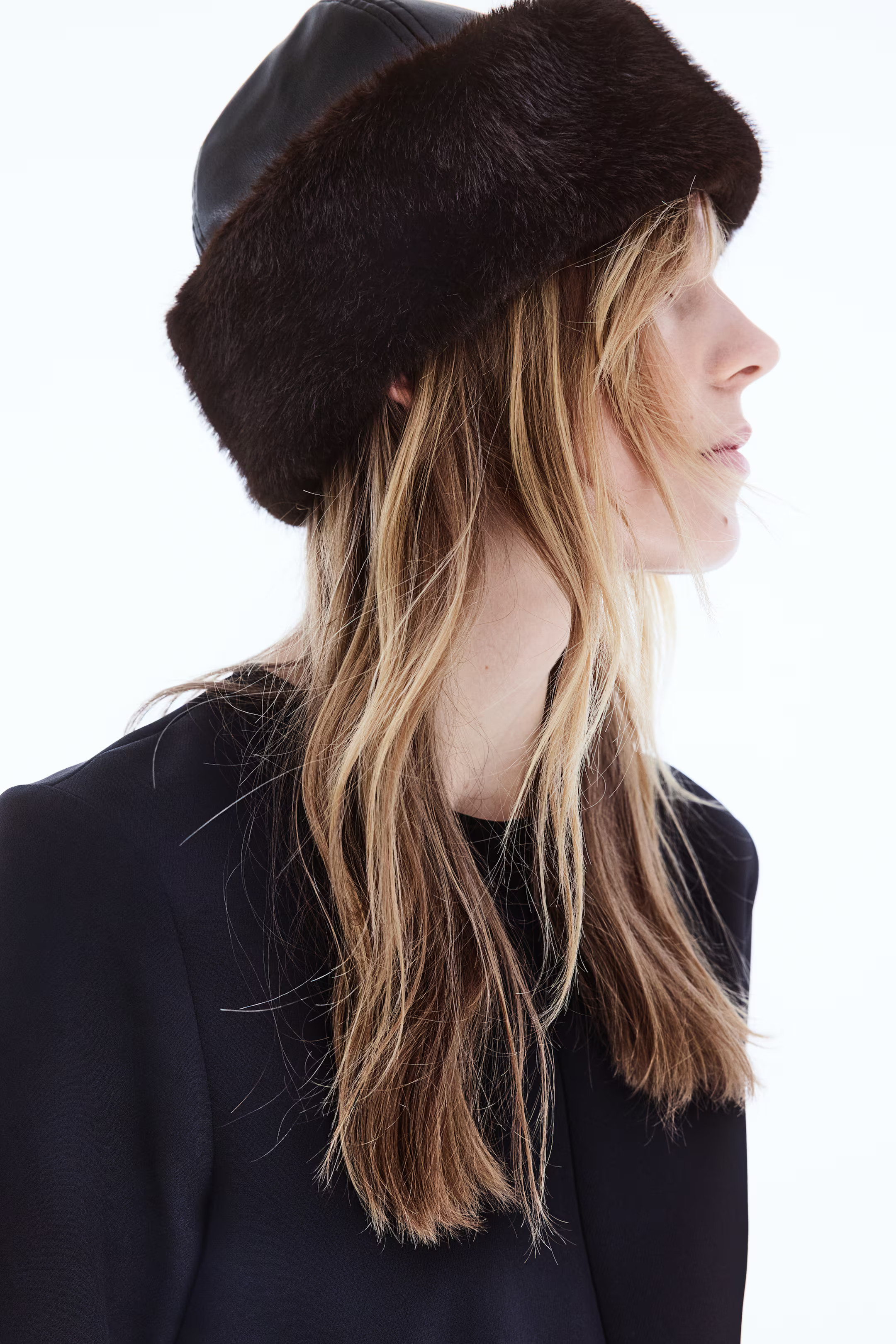 Coated Hat with Fluffy Trim - Black/dark brown - Ladies | H&M US | H&M (US + CA)
