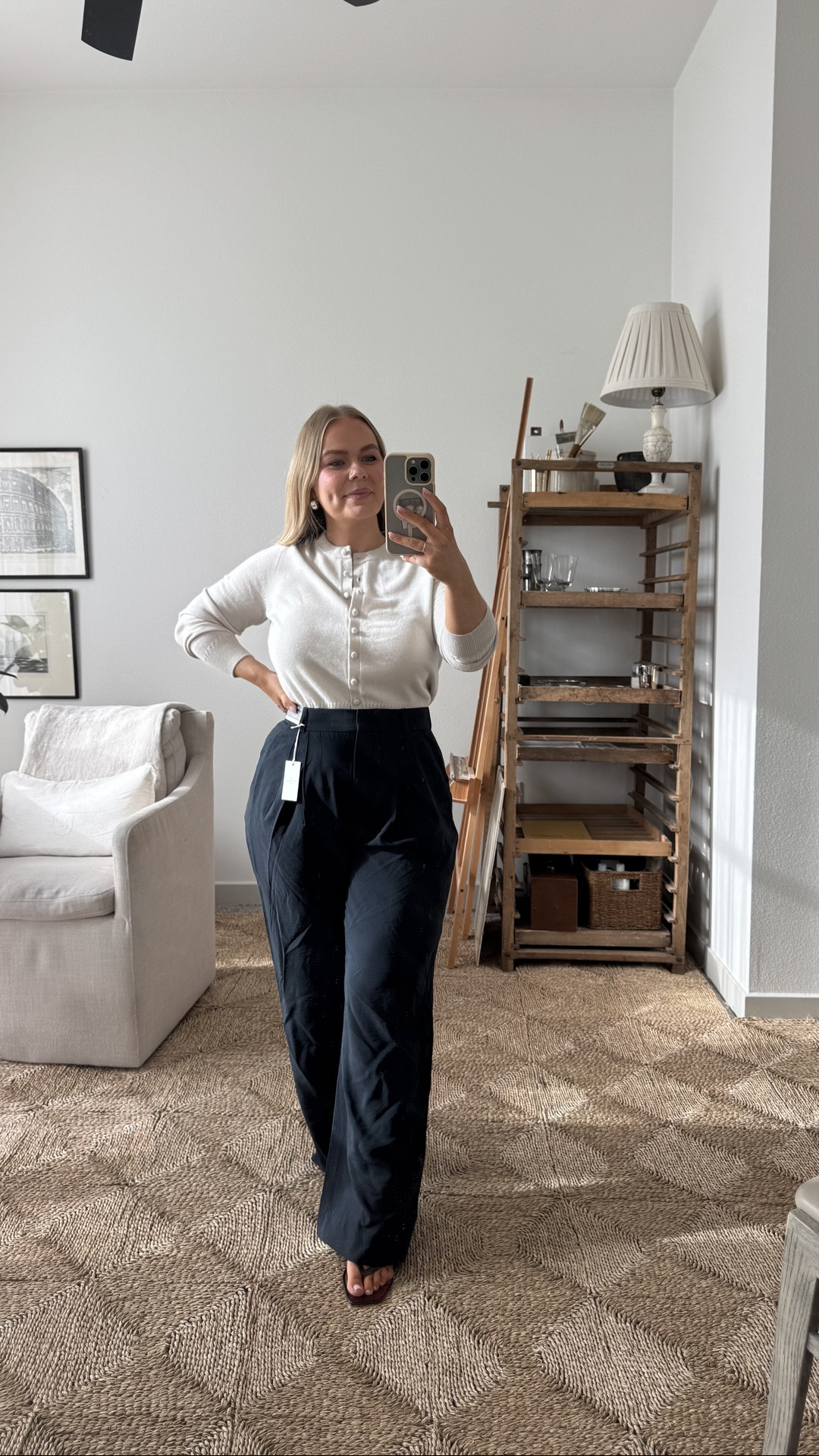 Abercrombie has THE BEST trousers, EVER! I’m in size 30R (should have got short) they are so comfortable, you feel link your wearing pajamas but you’re put together! I’m in size M in cardigan. Use code DENIMAF to save an additional 15% off! @abercrombie #abercrombiepartner